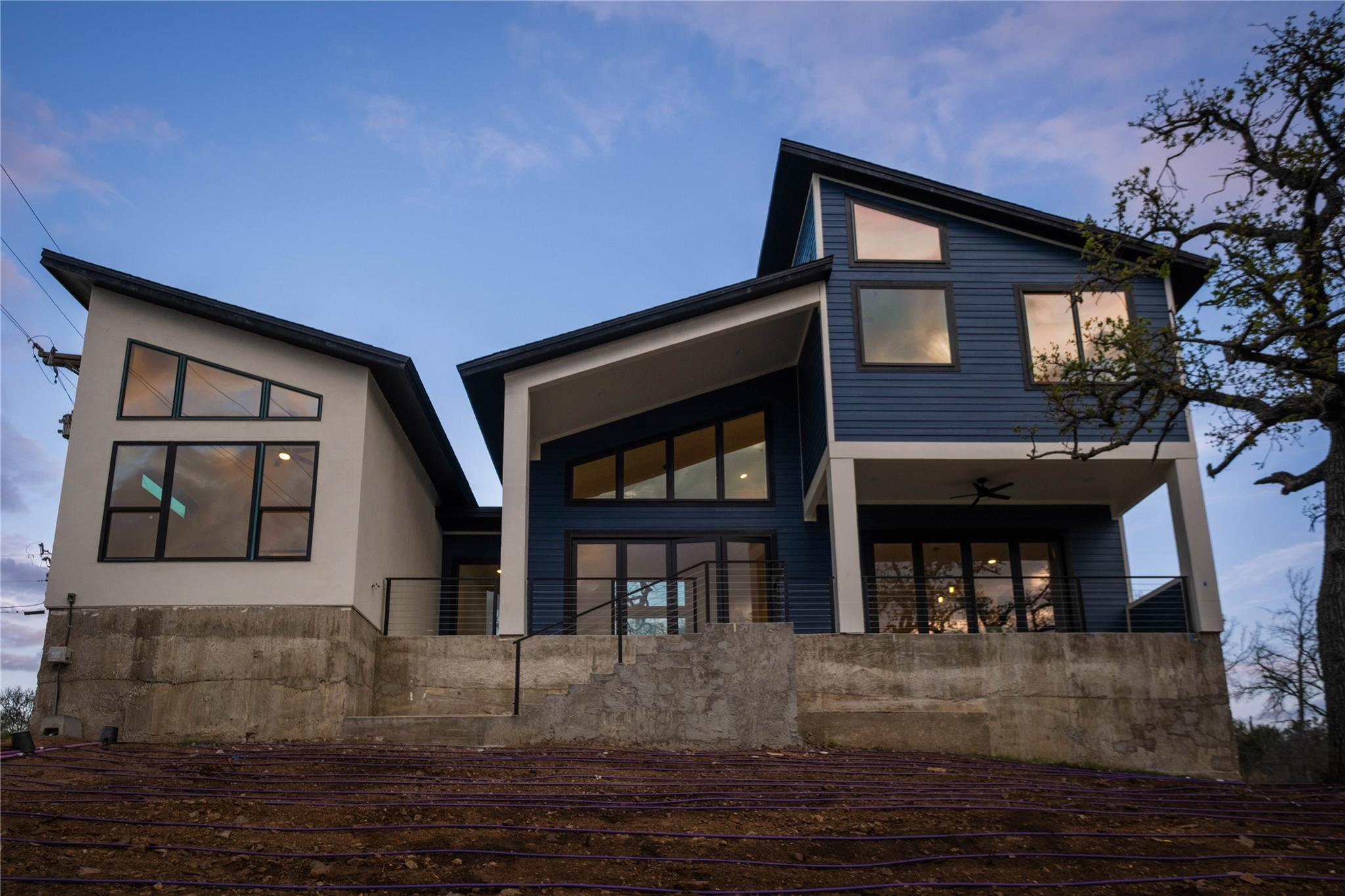 334 Lake DR