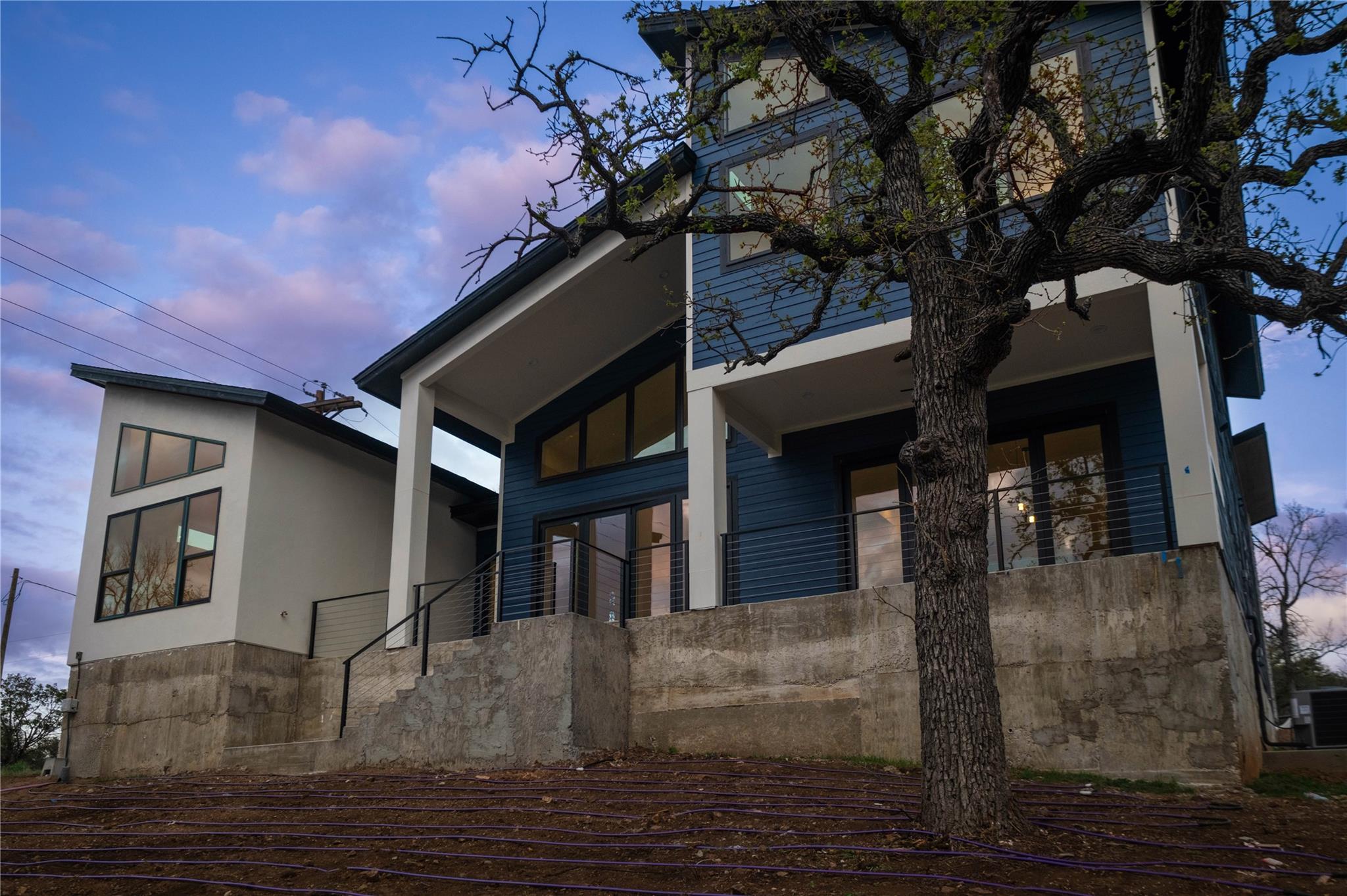334 Lake DR