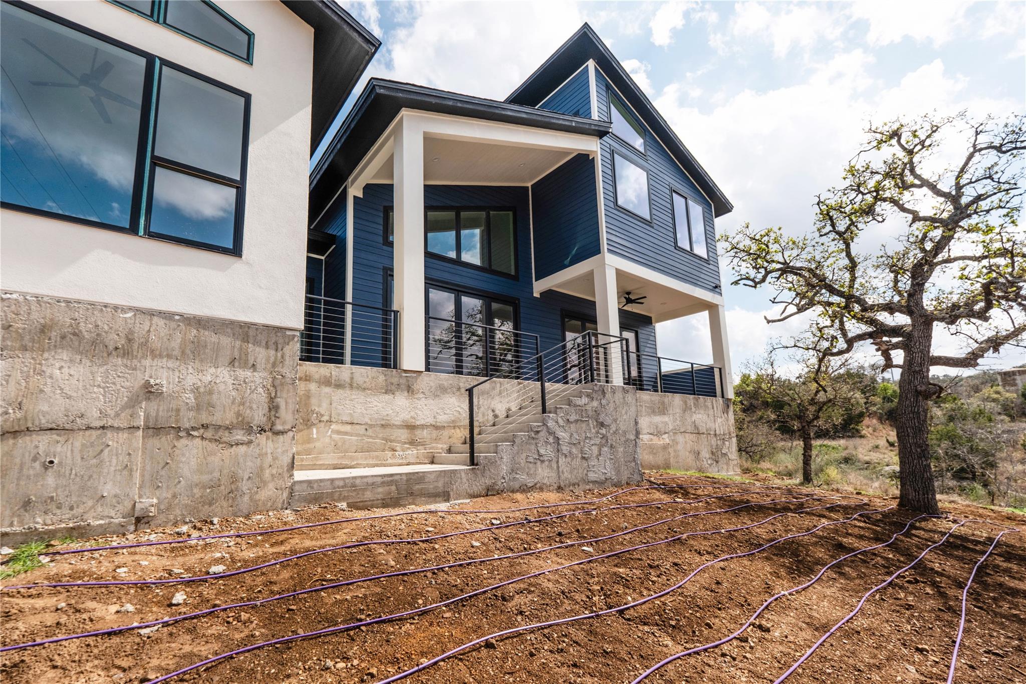 334 Lake DR
