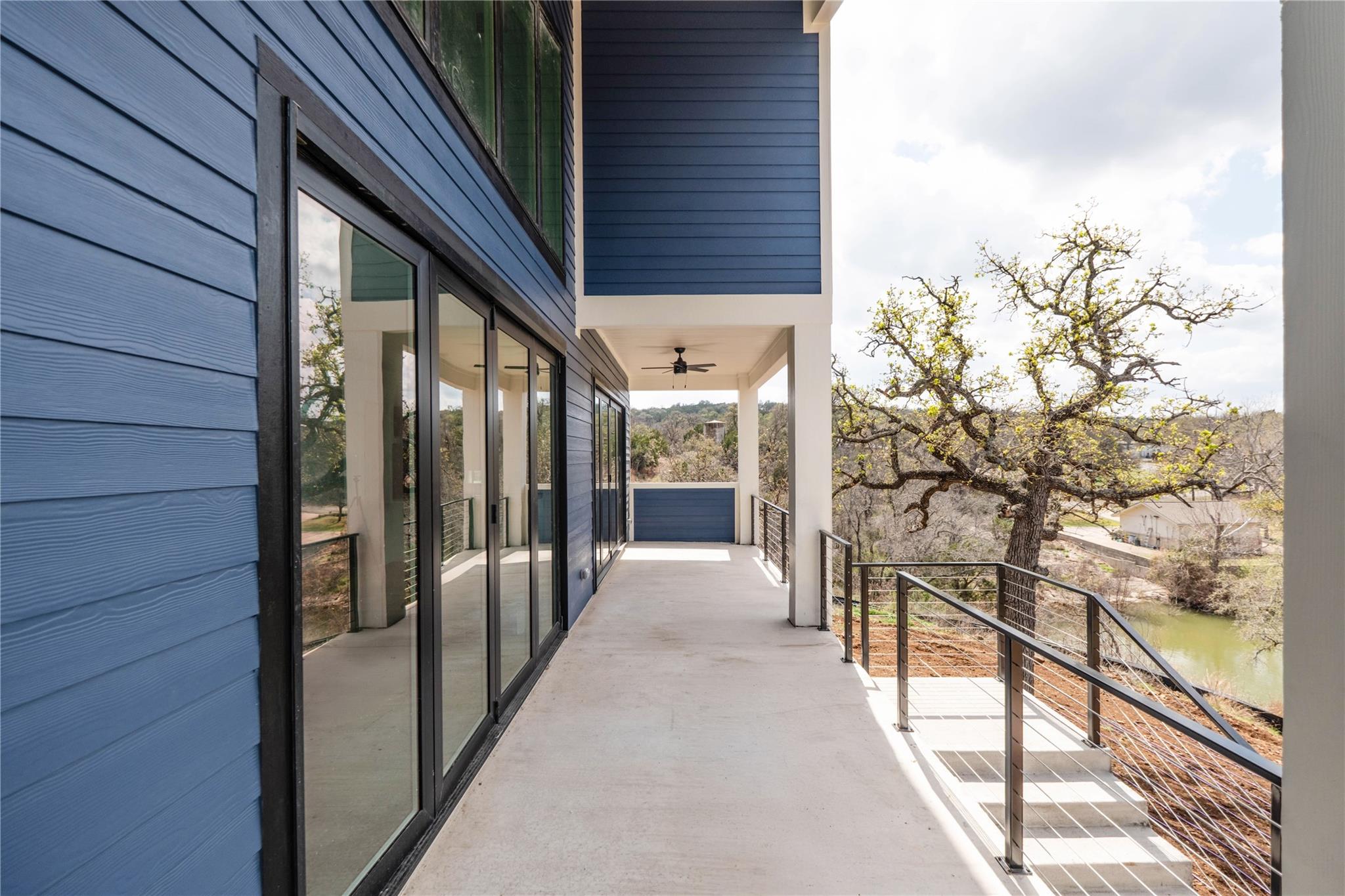 334 Lake DR