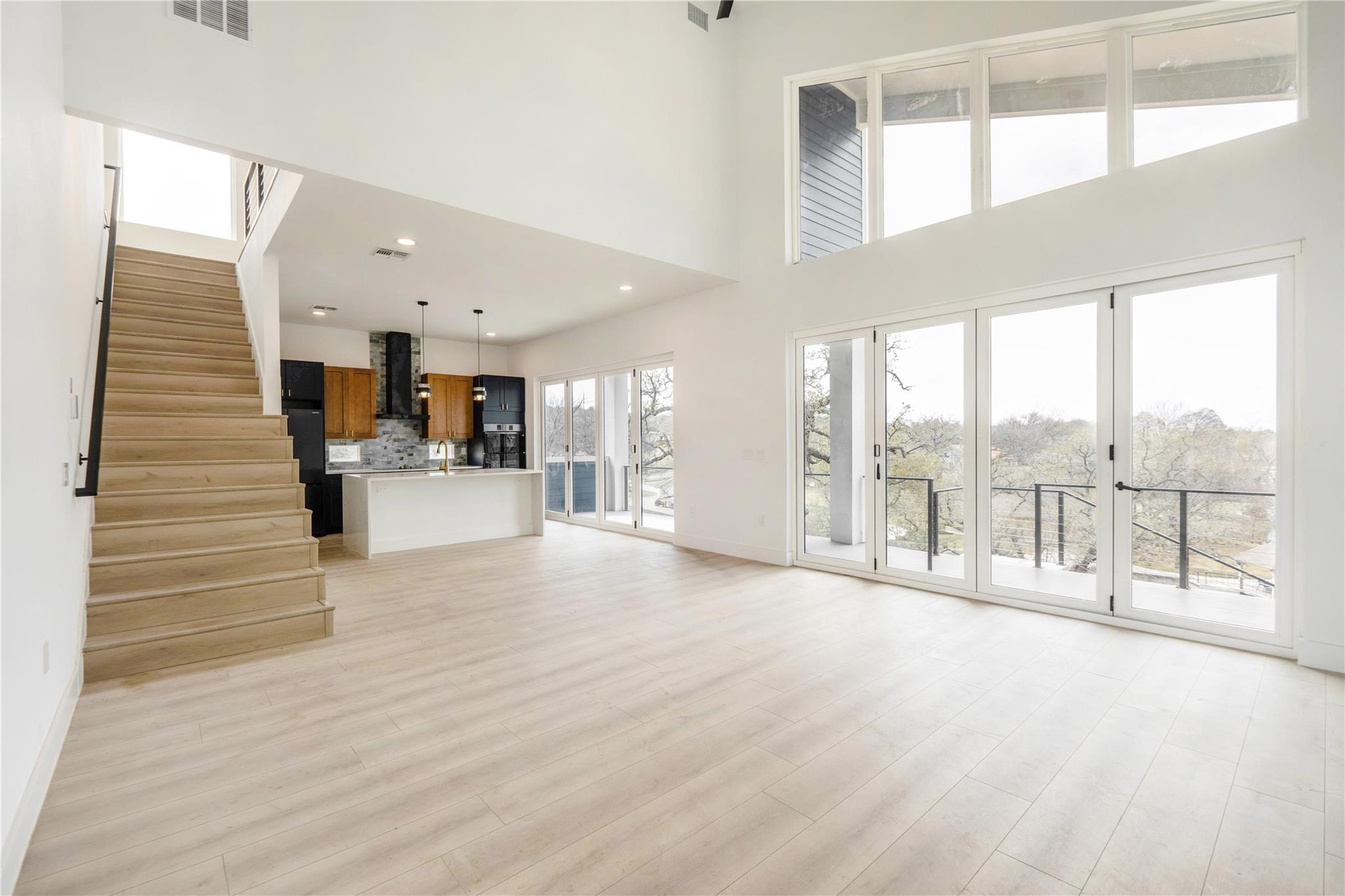 334 Lake DR