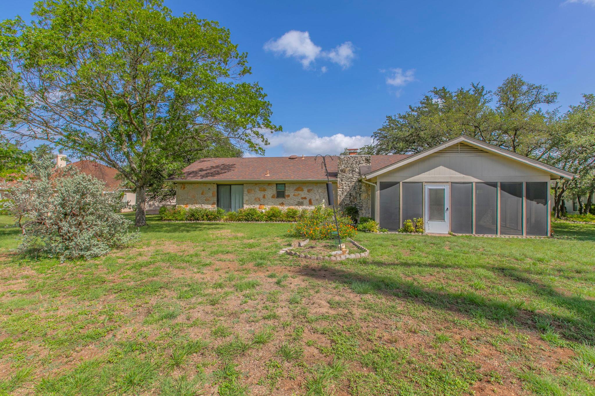 106 White Sands DR