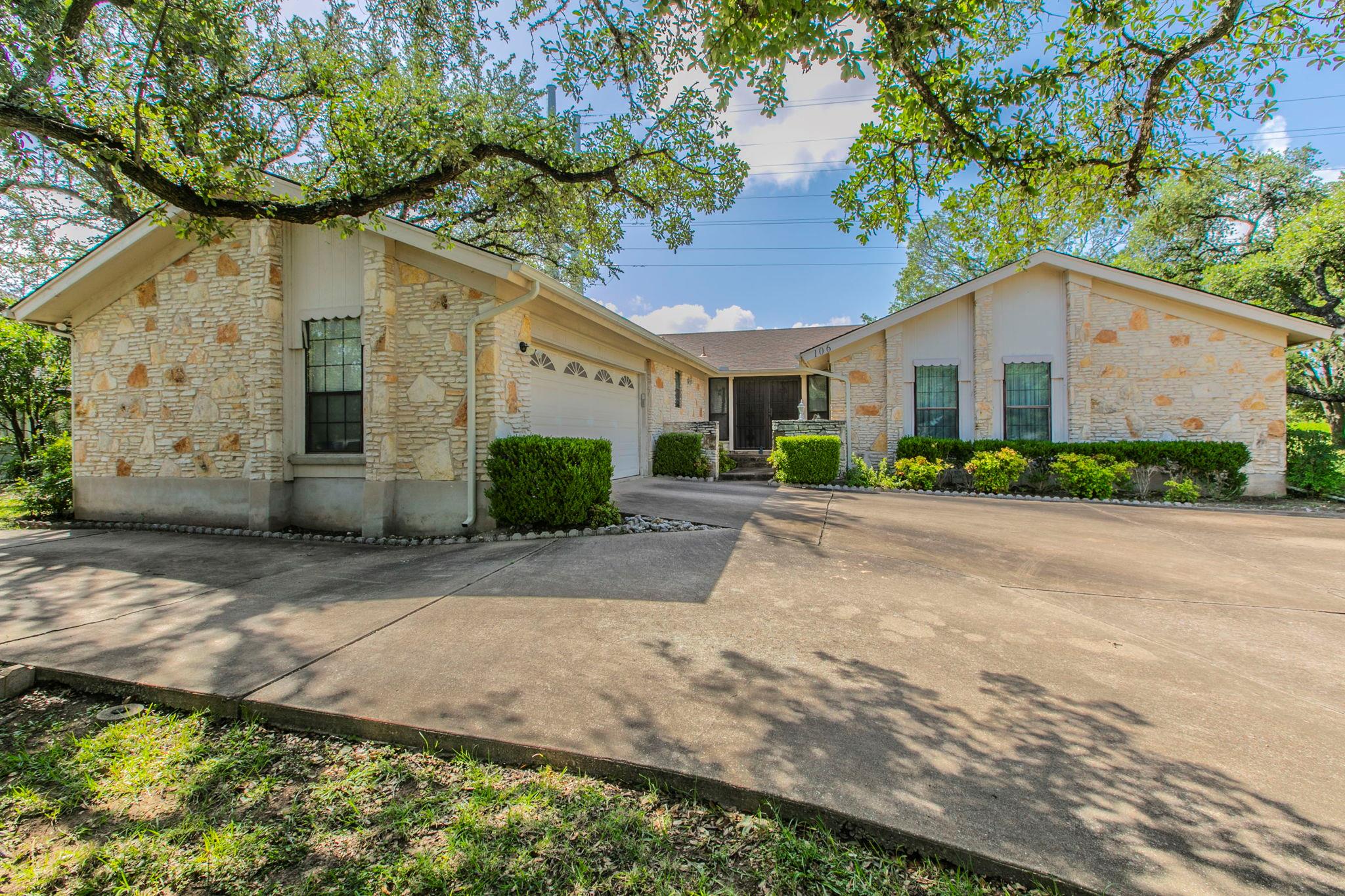 106 White Sands DR