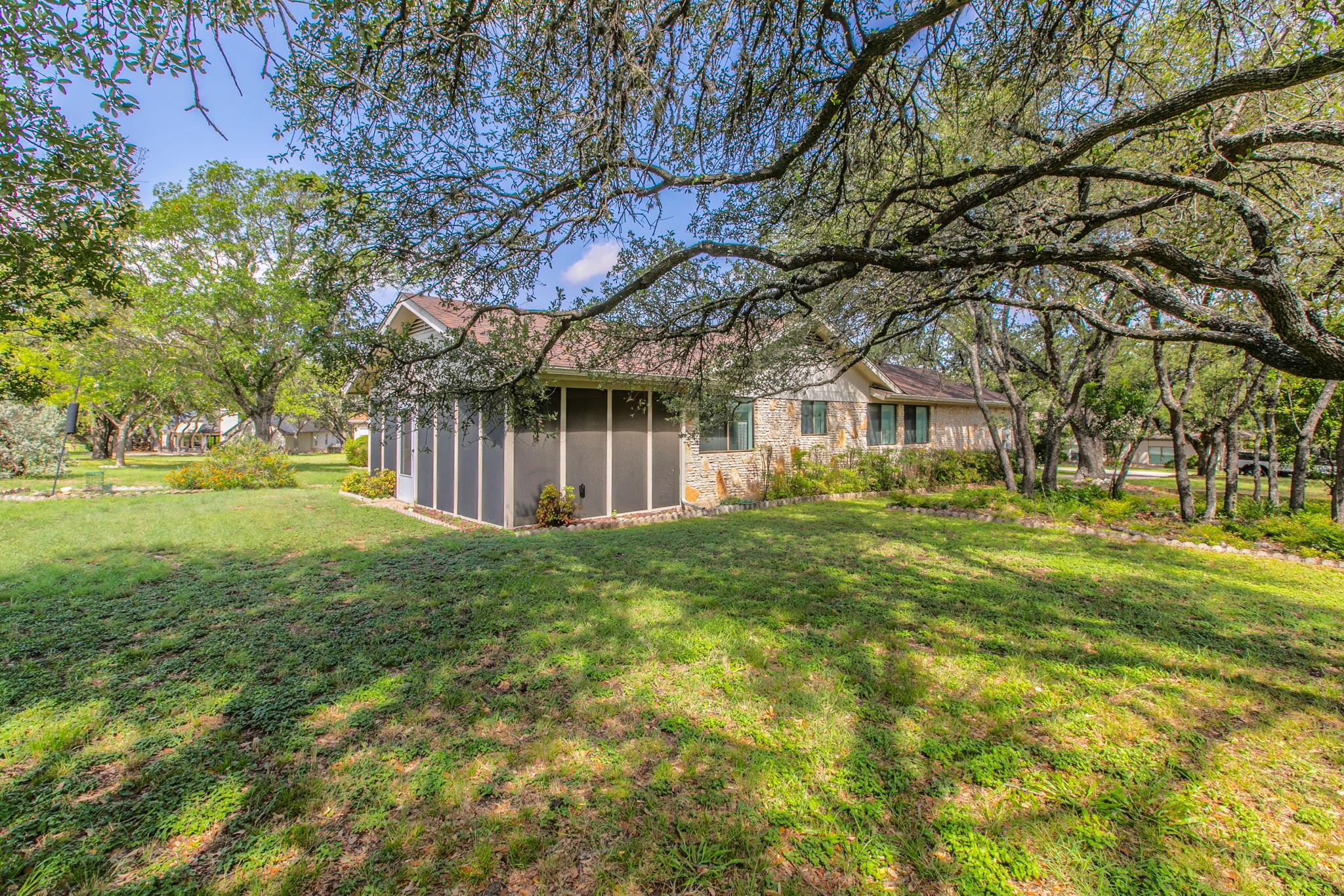 106 White Sands DR