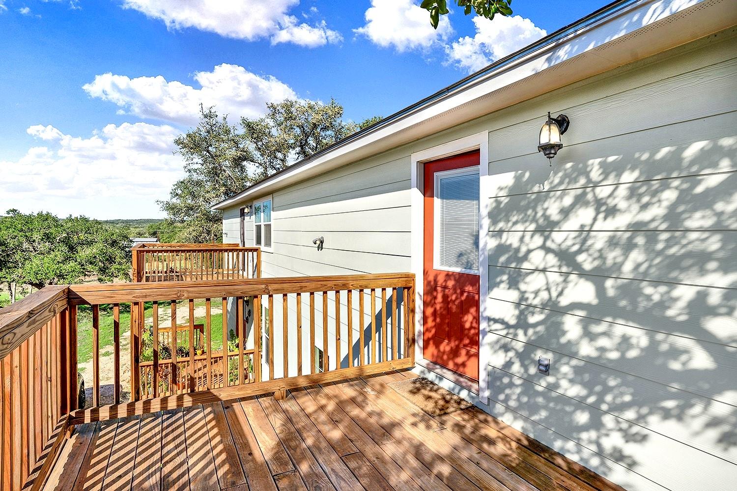207 Oakwood LOOP