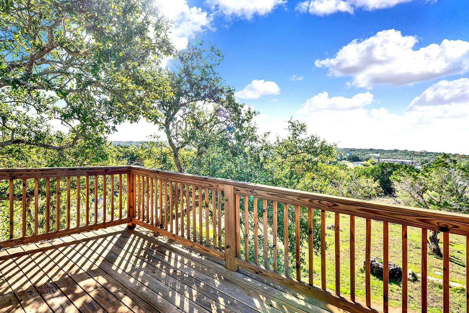 207 Oakwood LOOP