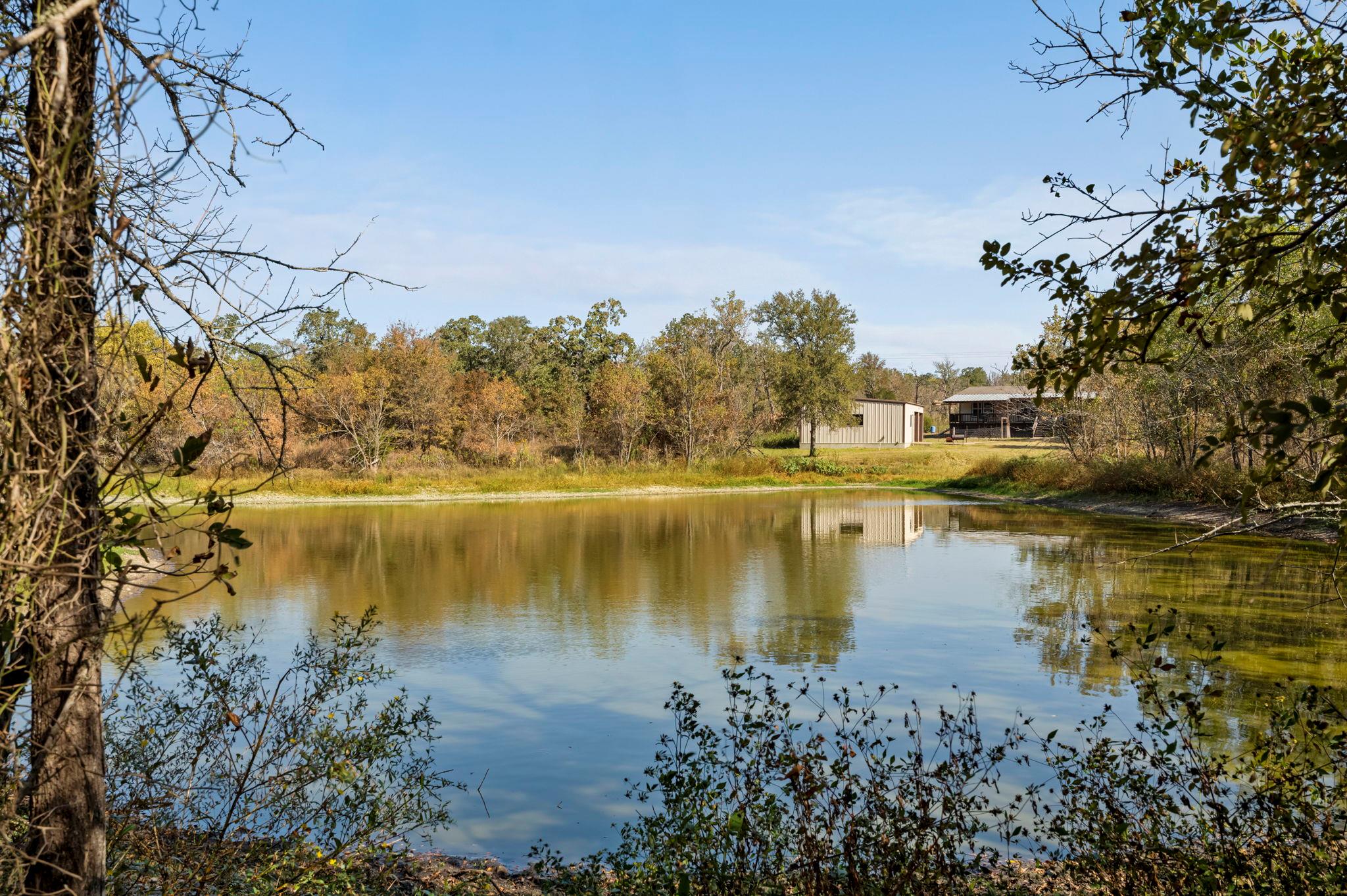 454 Leisure LN