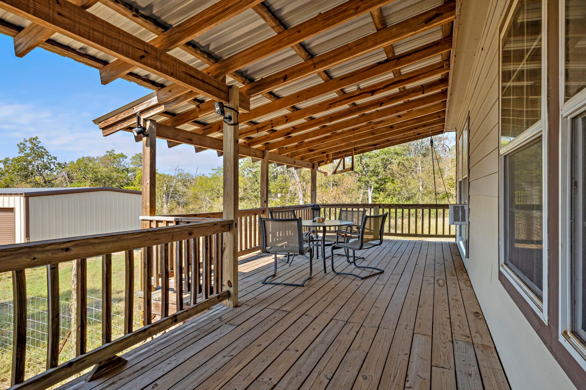 454 Leisure LN