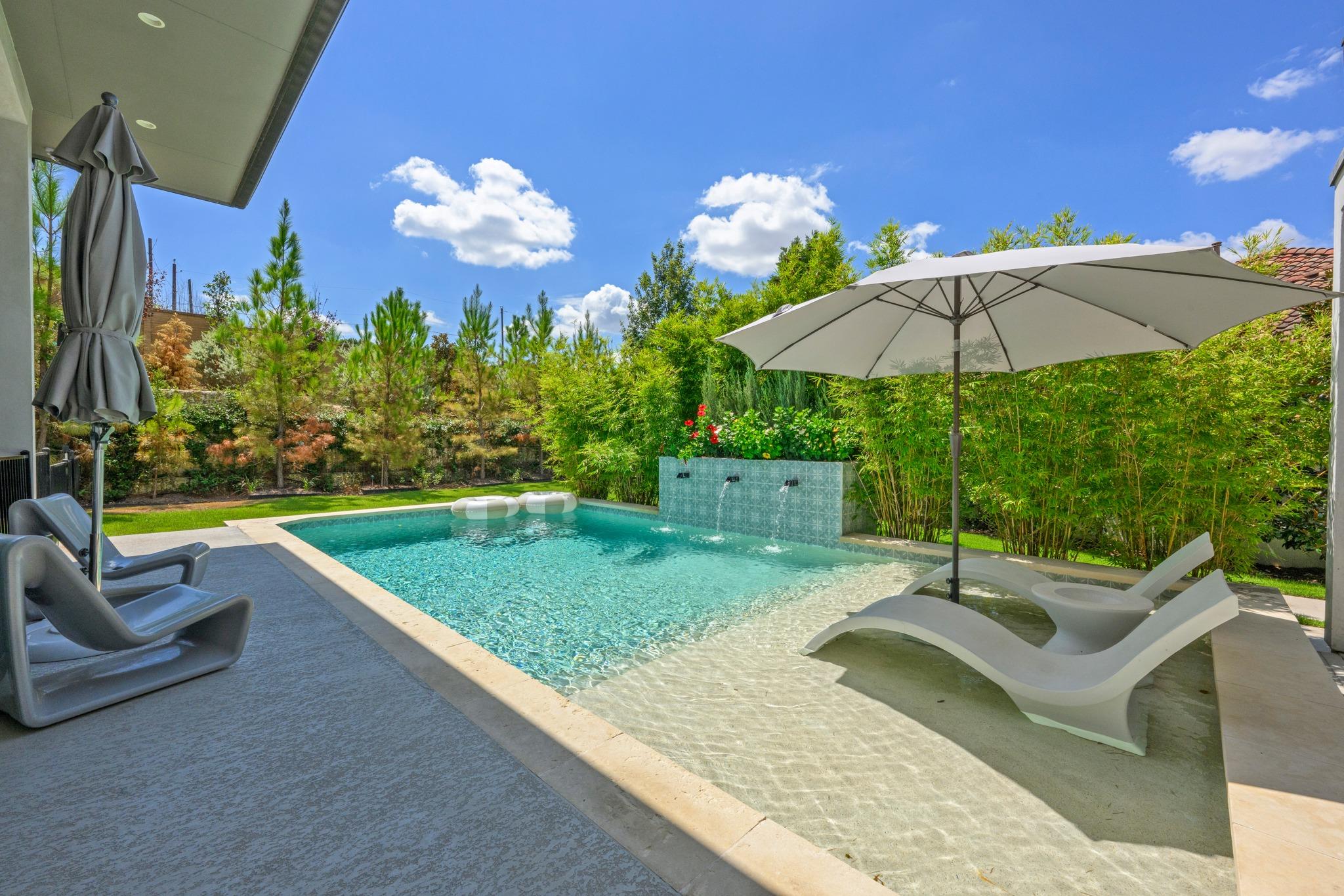 215 Golden Bear DR