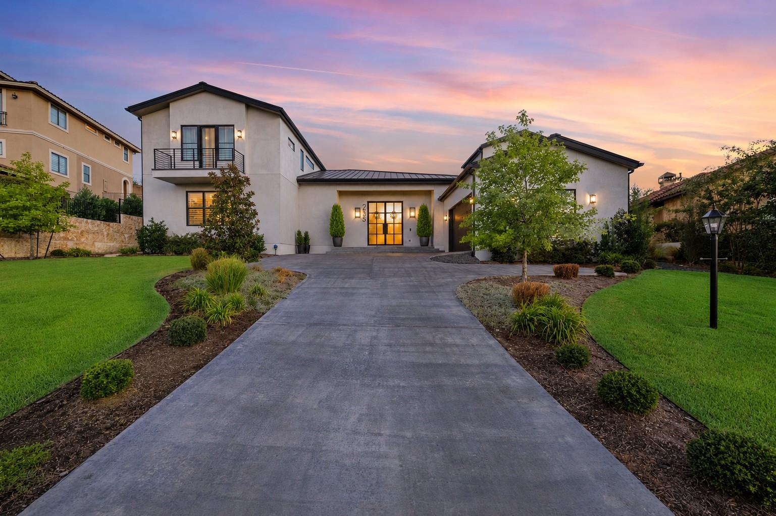 215 Golden Bear DR