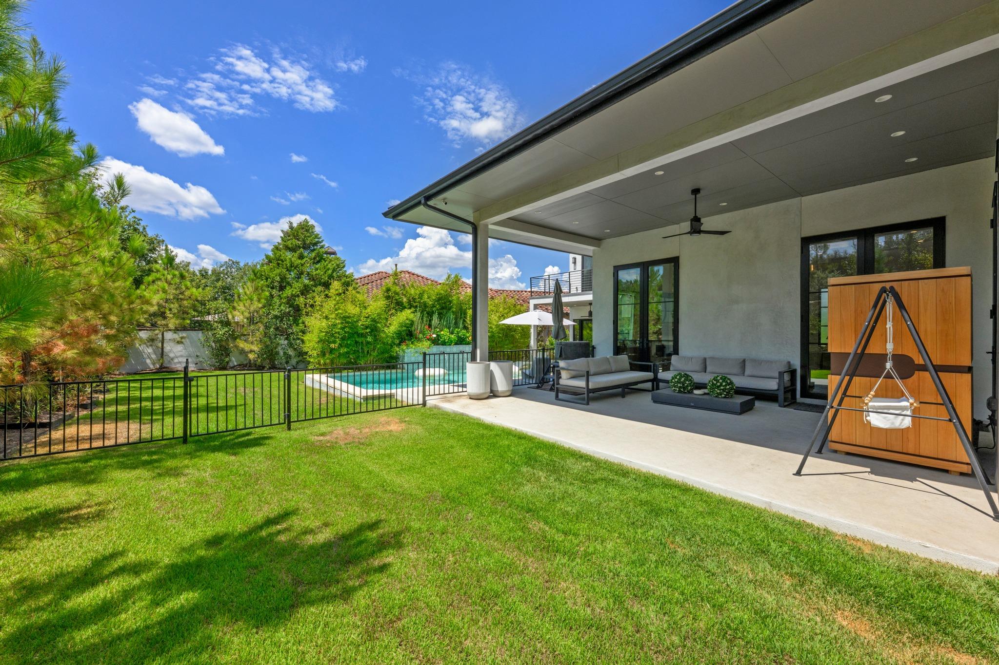 215 Golden Bear DR