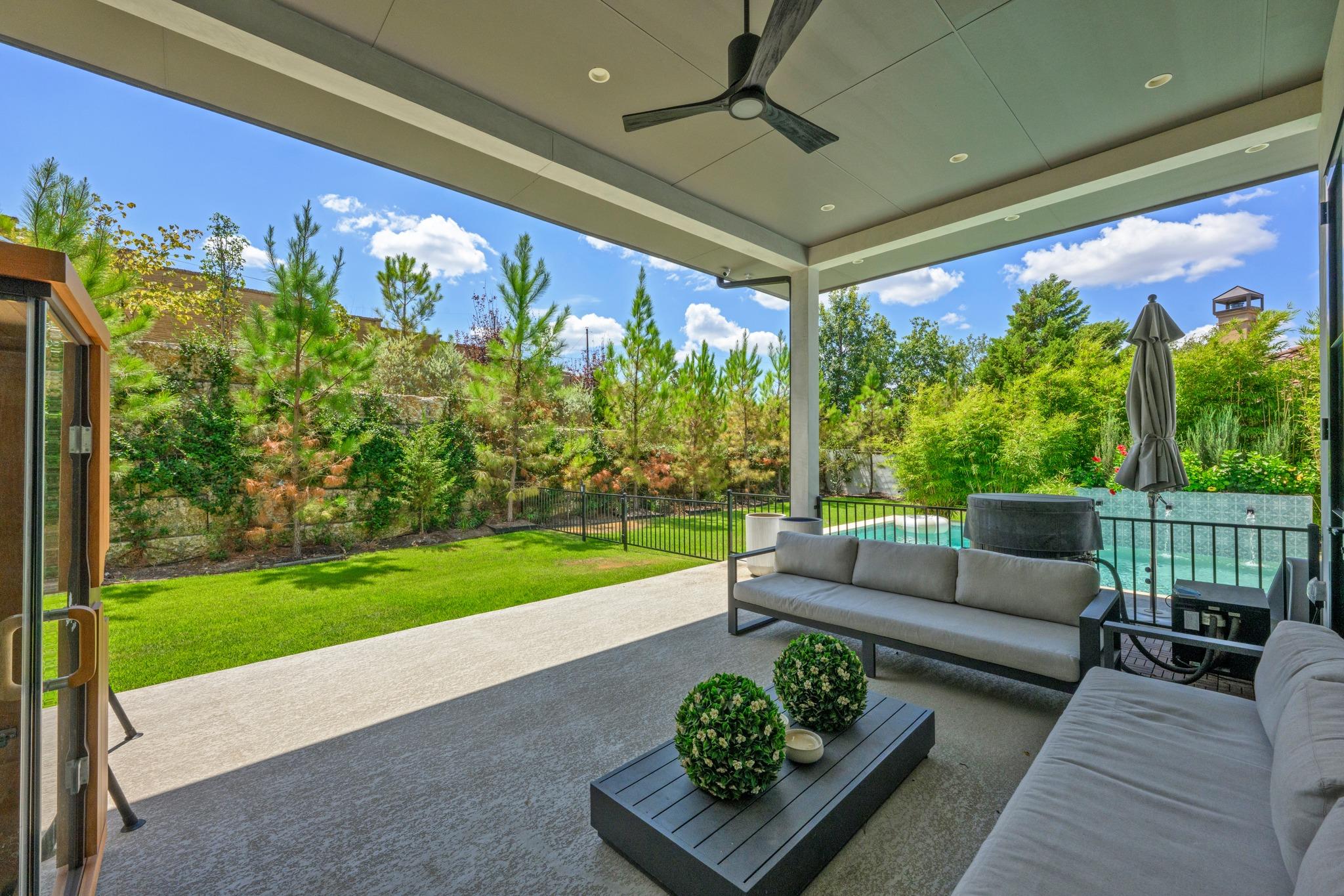 215 Golden Bear DR