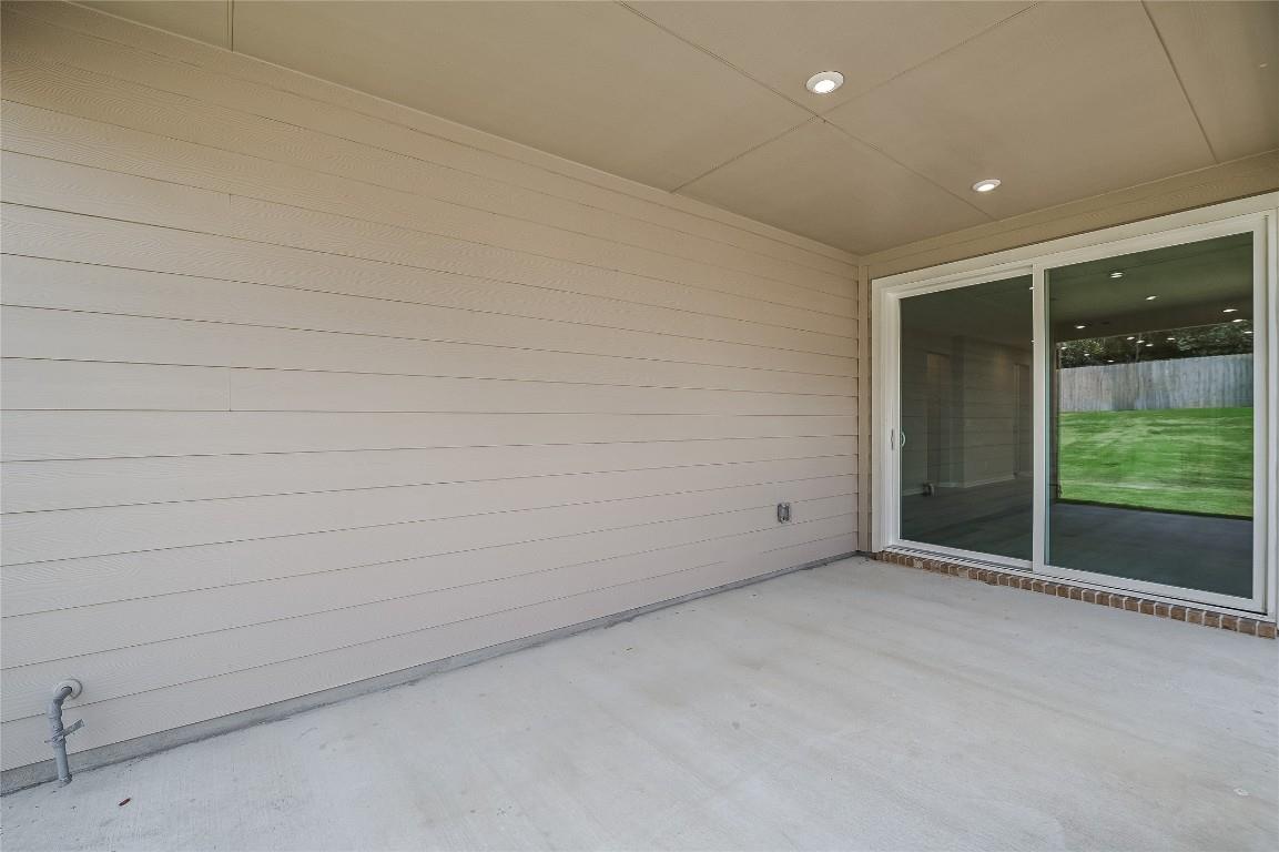 1241 Blue Oak BLVD