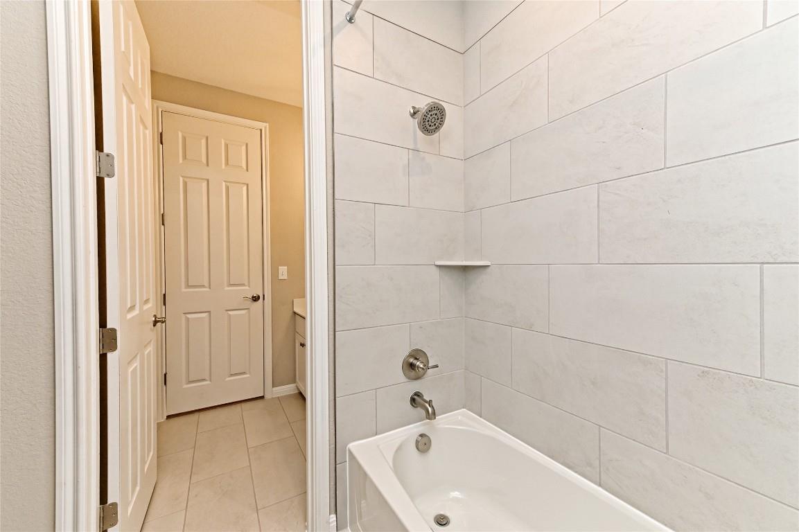 1241 Blue Oak BLVD