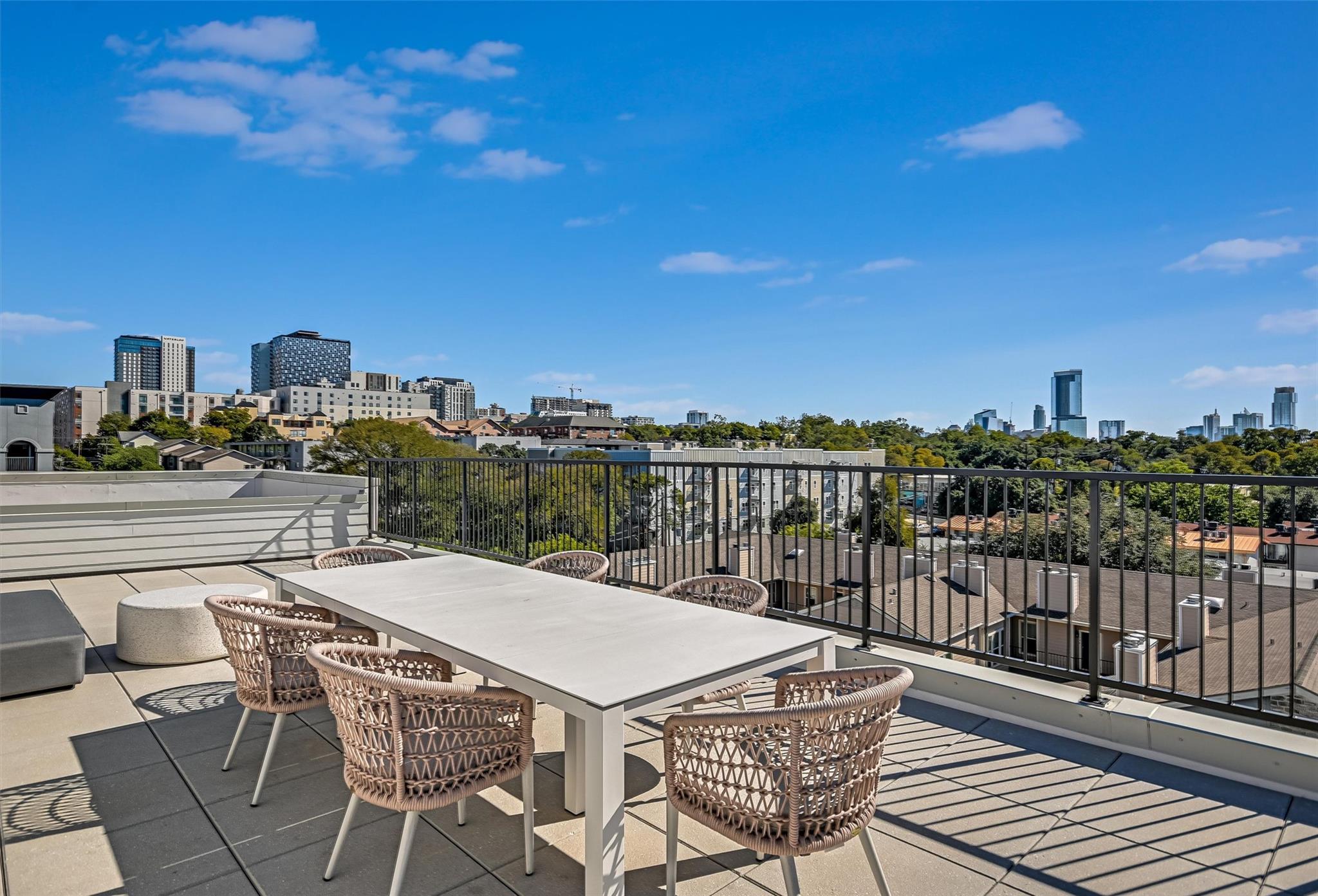 2500 Longview ST # 318