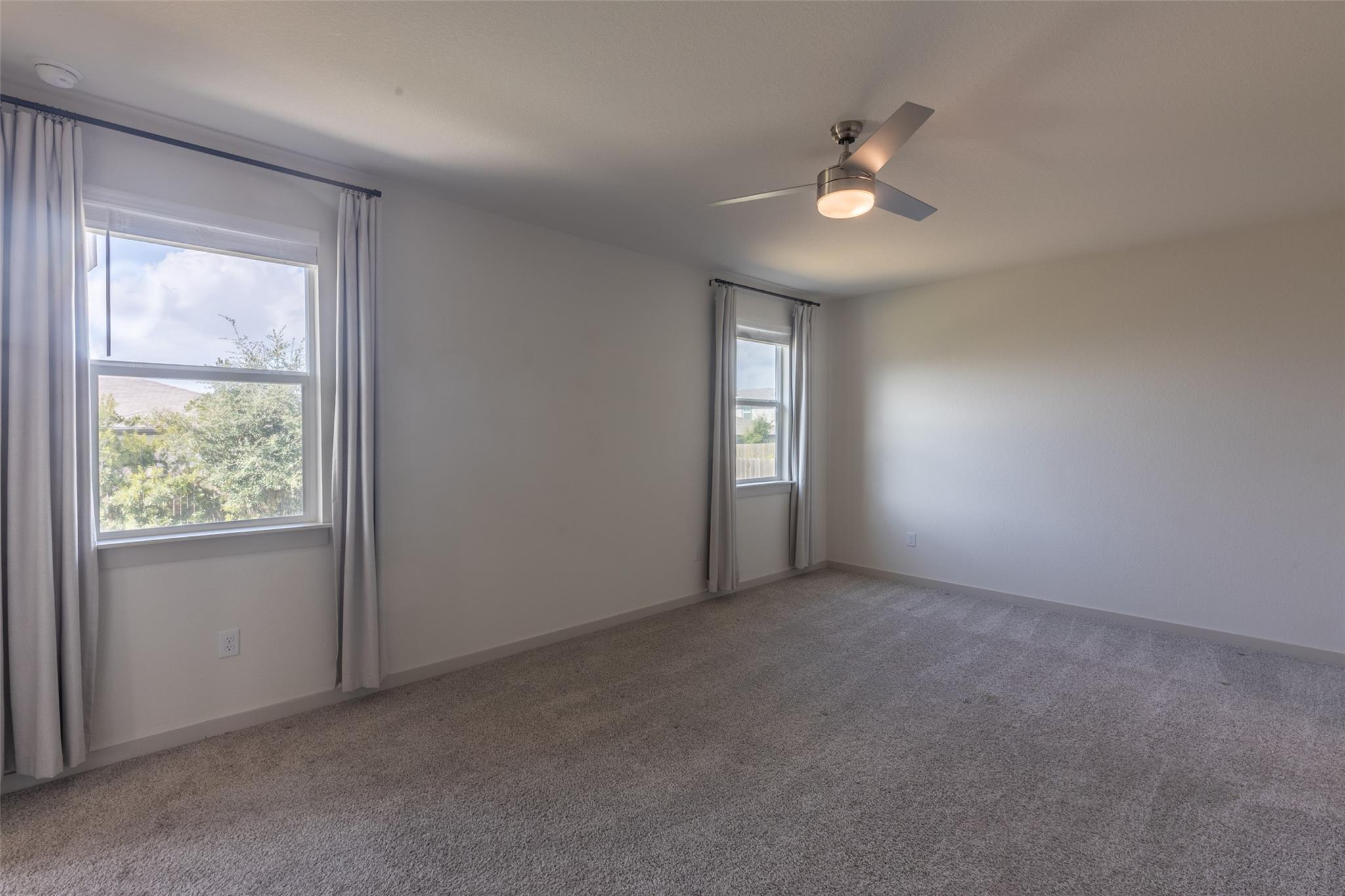 2913 Louris LN