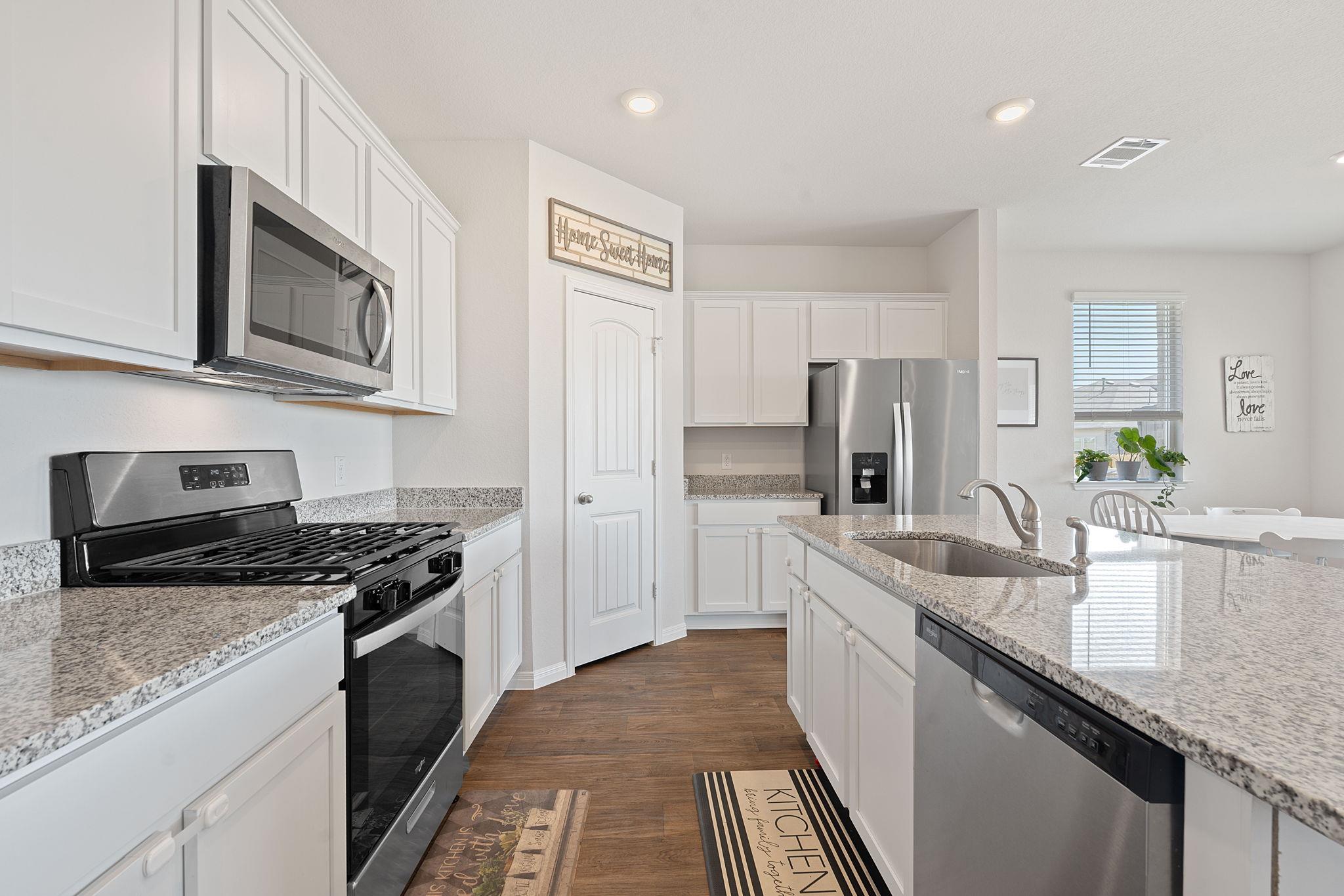 111 Evergreen Sumac LOOP