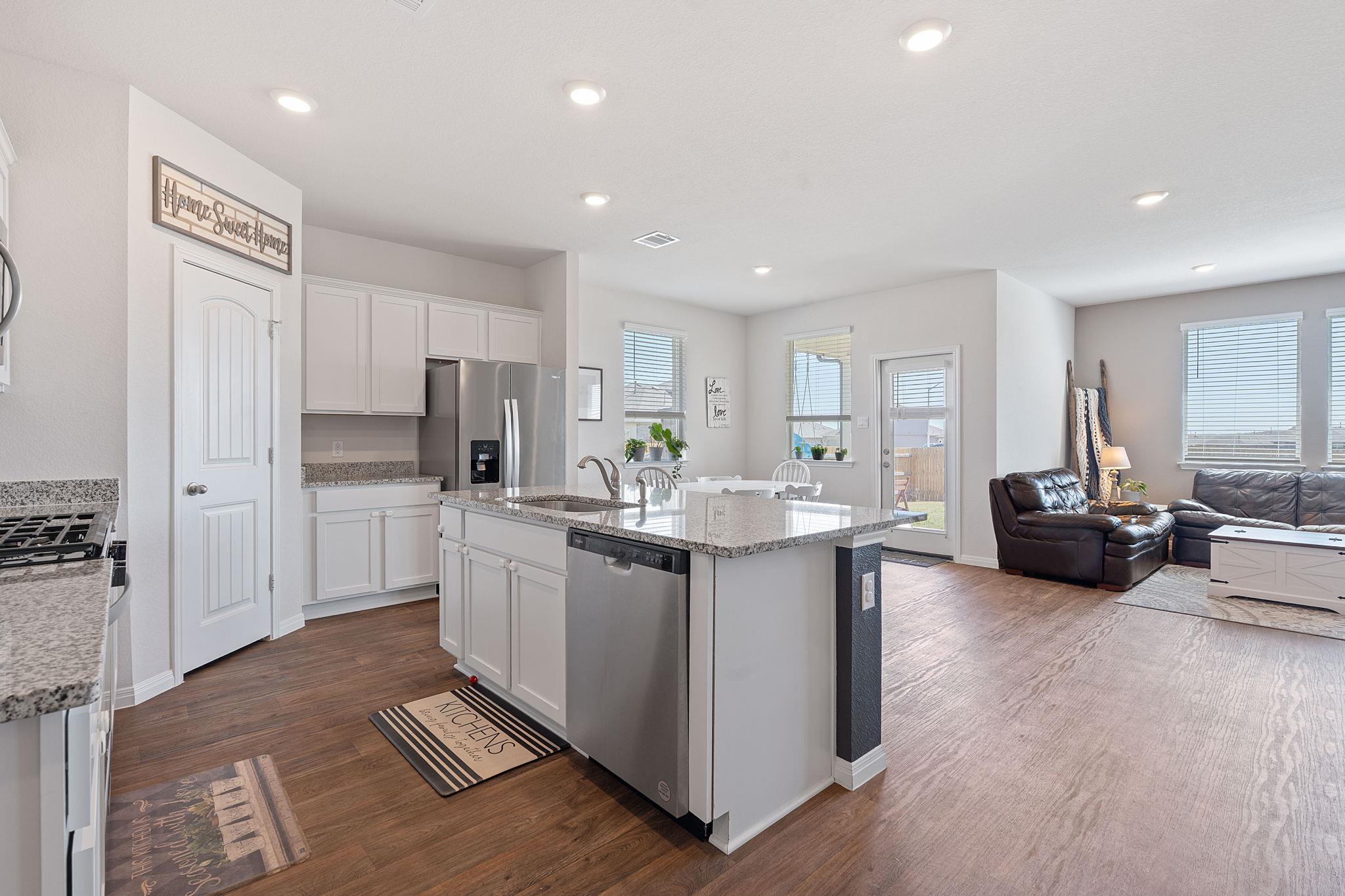 111 Evergreen Sumac LOOP