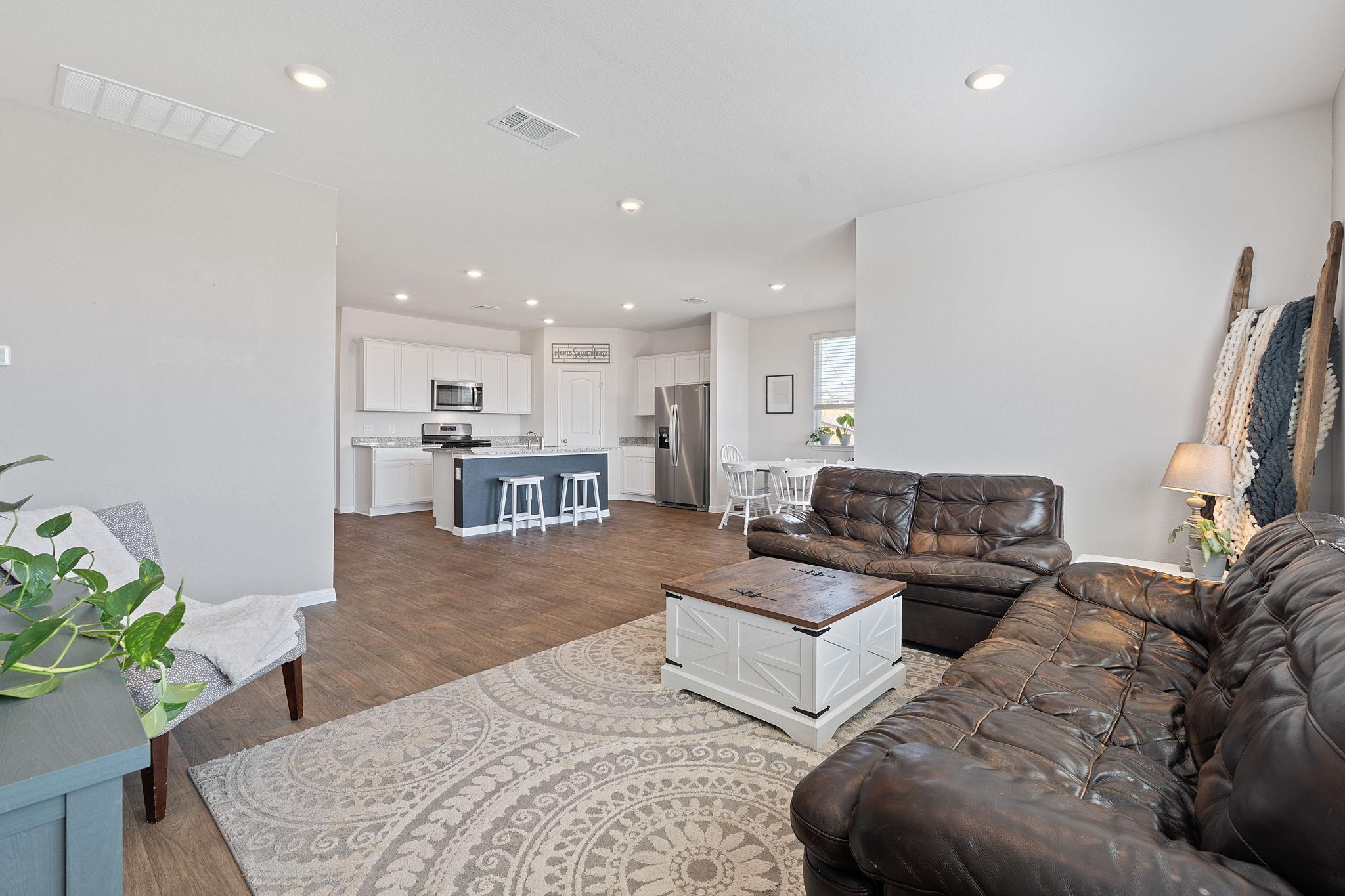 111 Evergreen Sumac LOOP