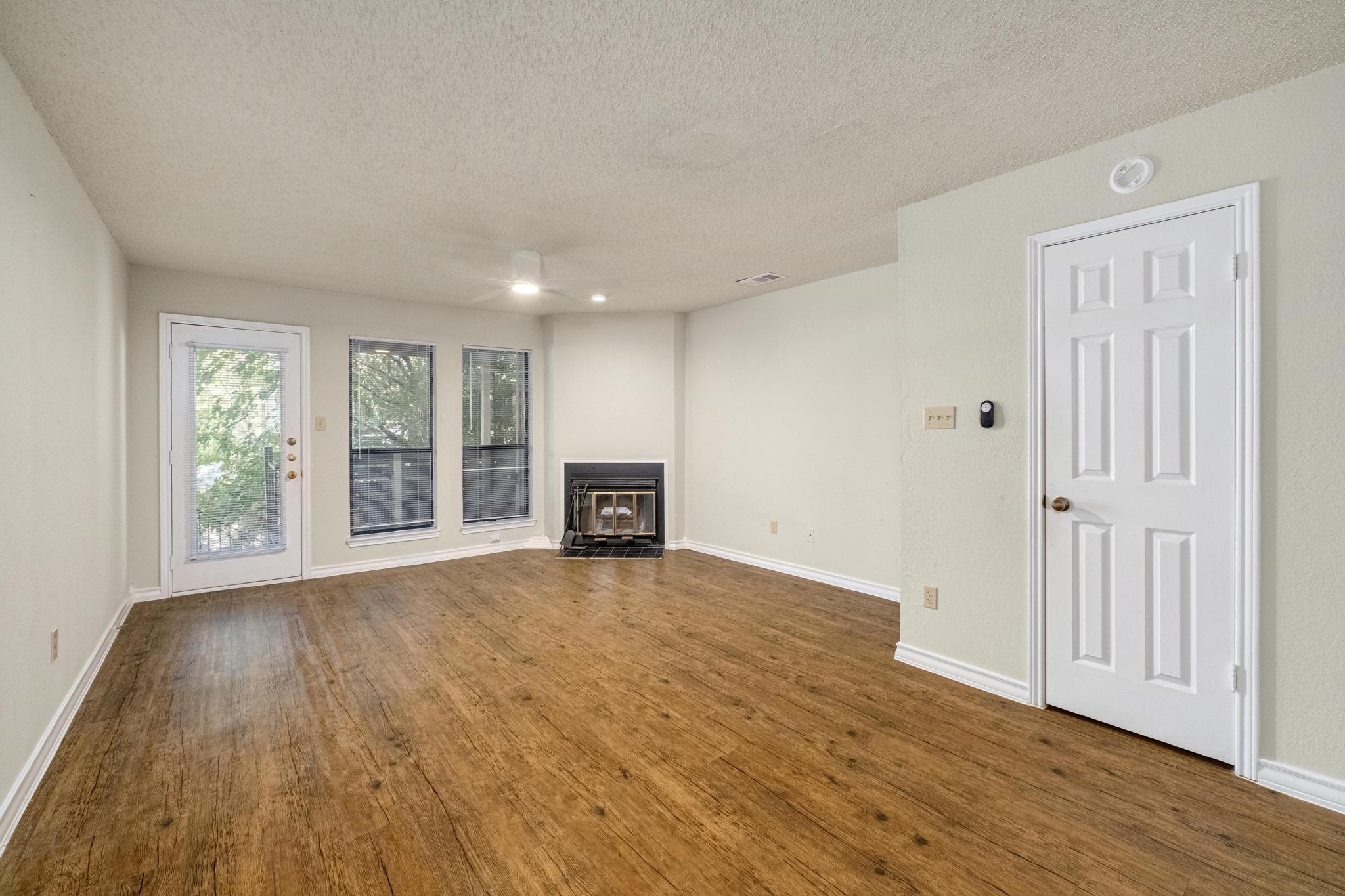 1404 Norwalk LN # 206