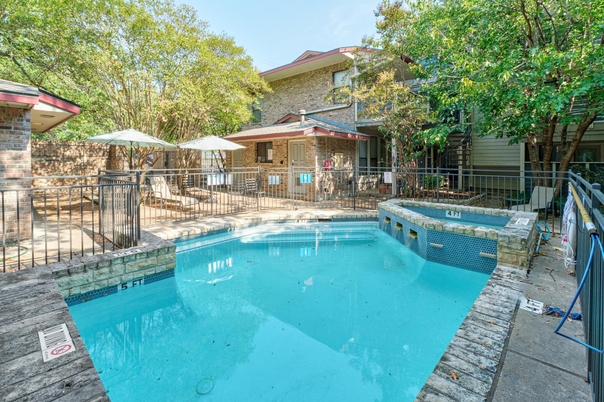 1404 Norwalk LN # 206