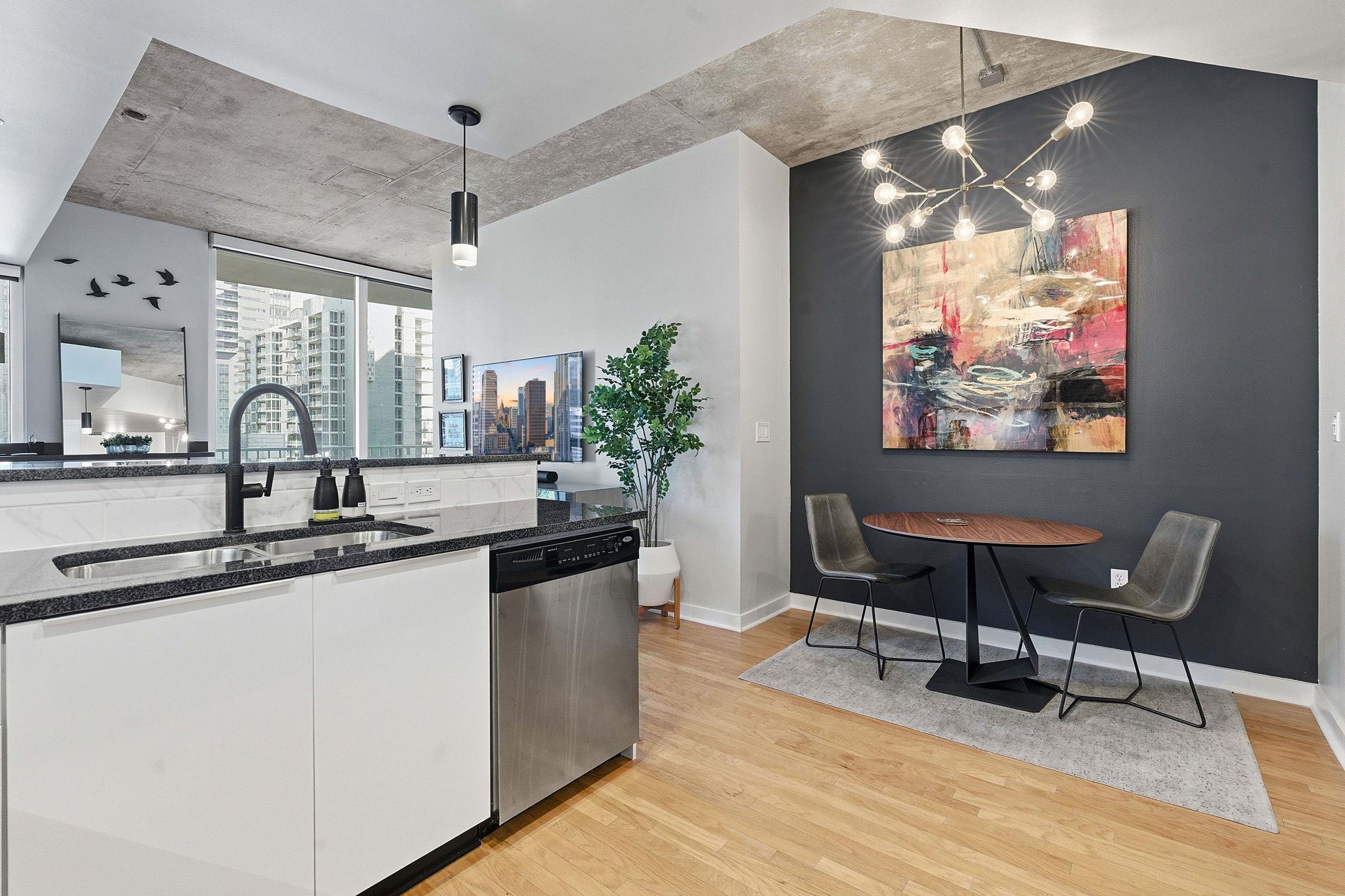 360 Nueces ST # 1007, Austin Unit: 1007