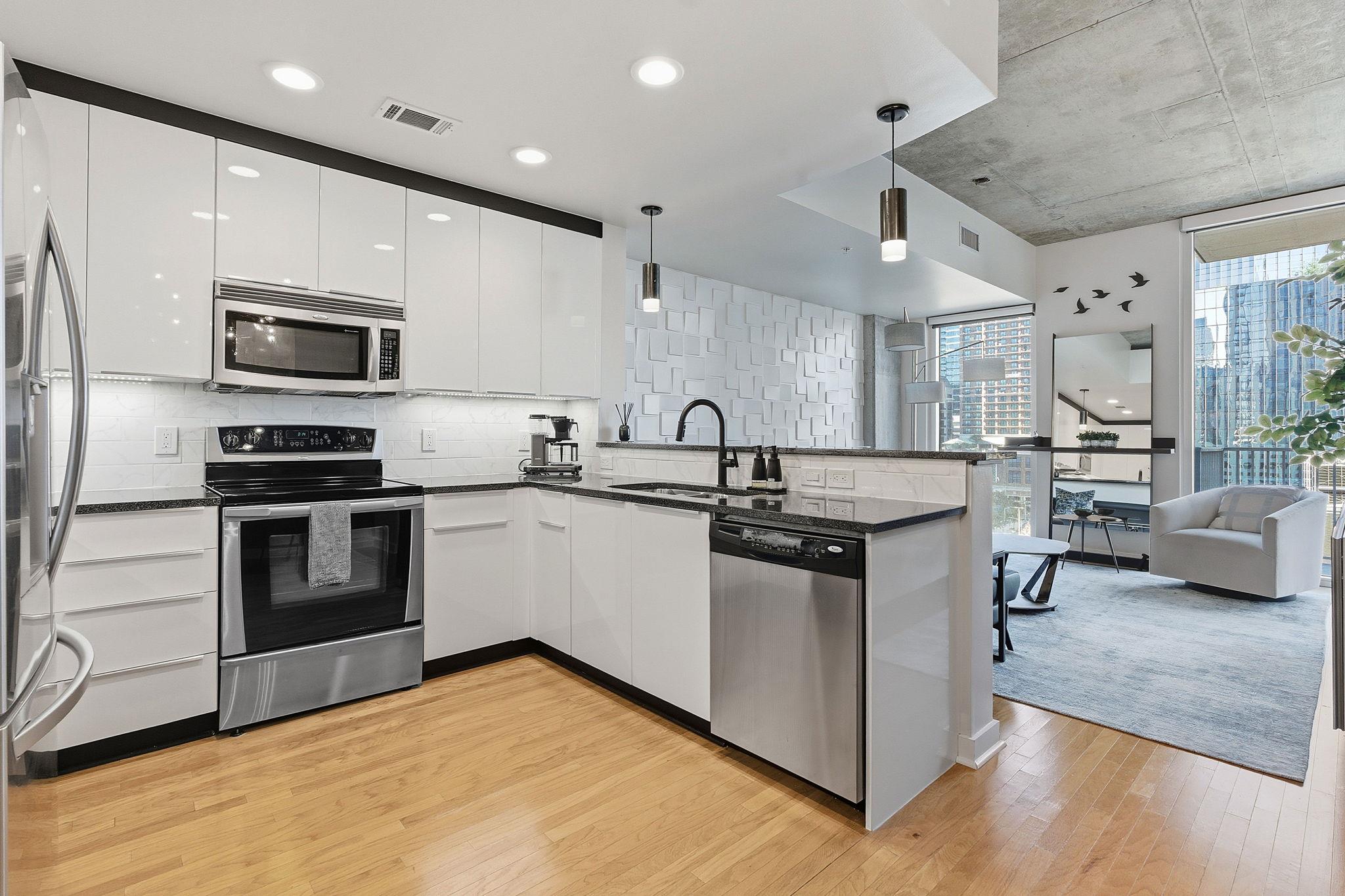 360 Nueces ST # 1007, Austin Unit: 1007