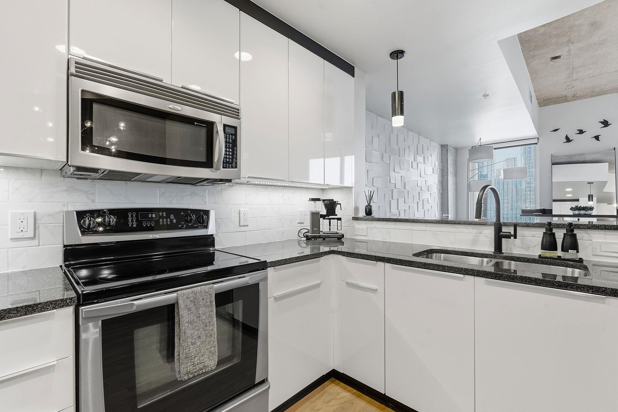 360 Nueces ST # 1007, Austin Unit: 1007