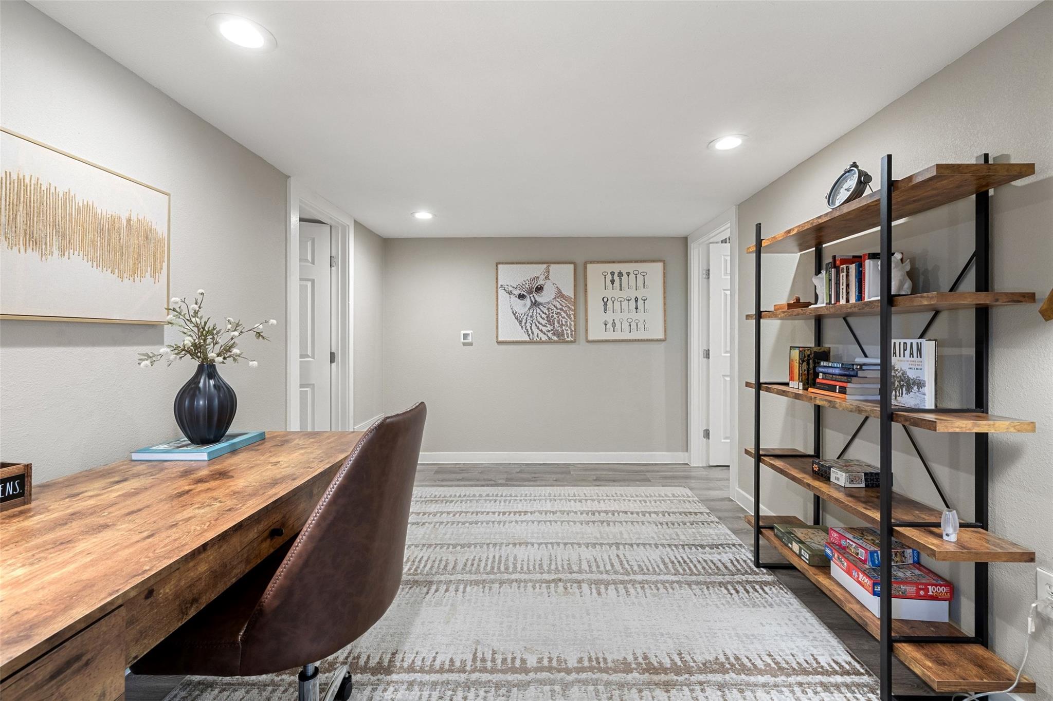 900 Deer Creek CIR