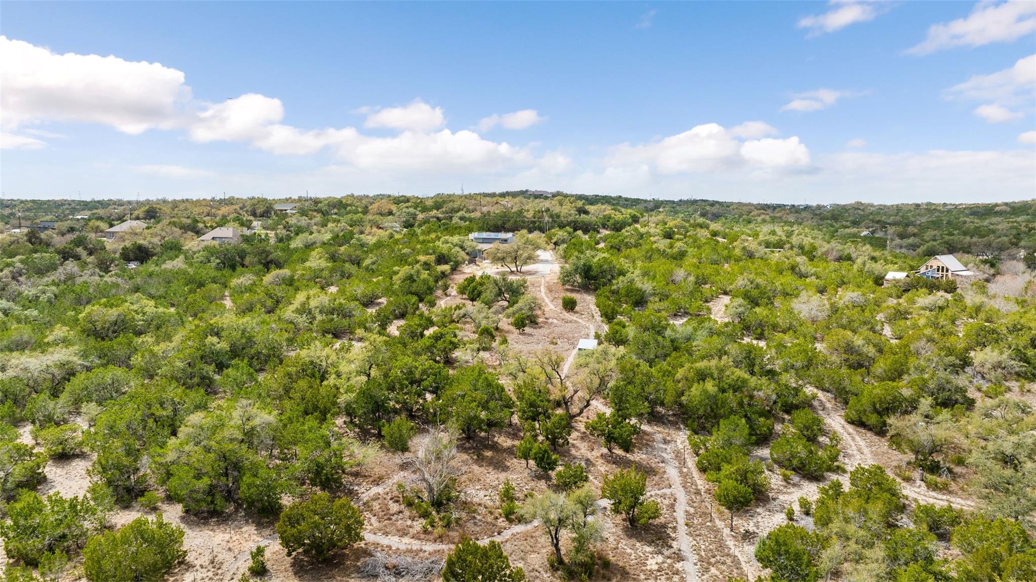 900 Deer Creek CIR