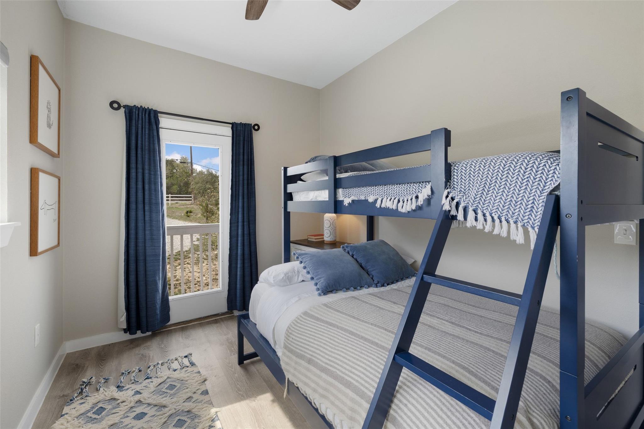 900 Deer Creek CIR