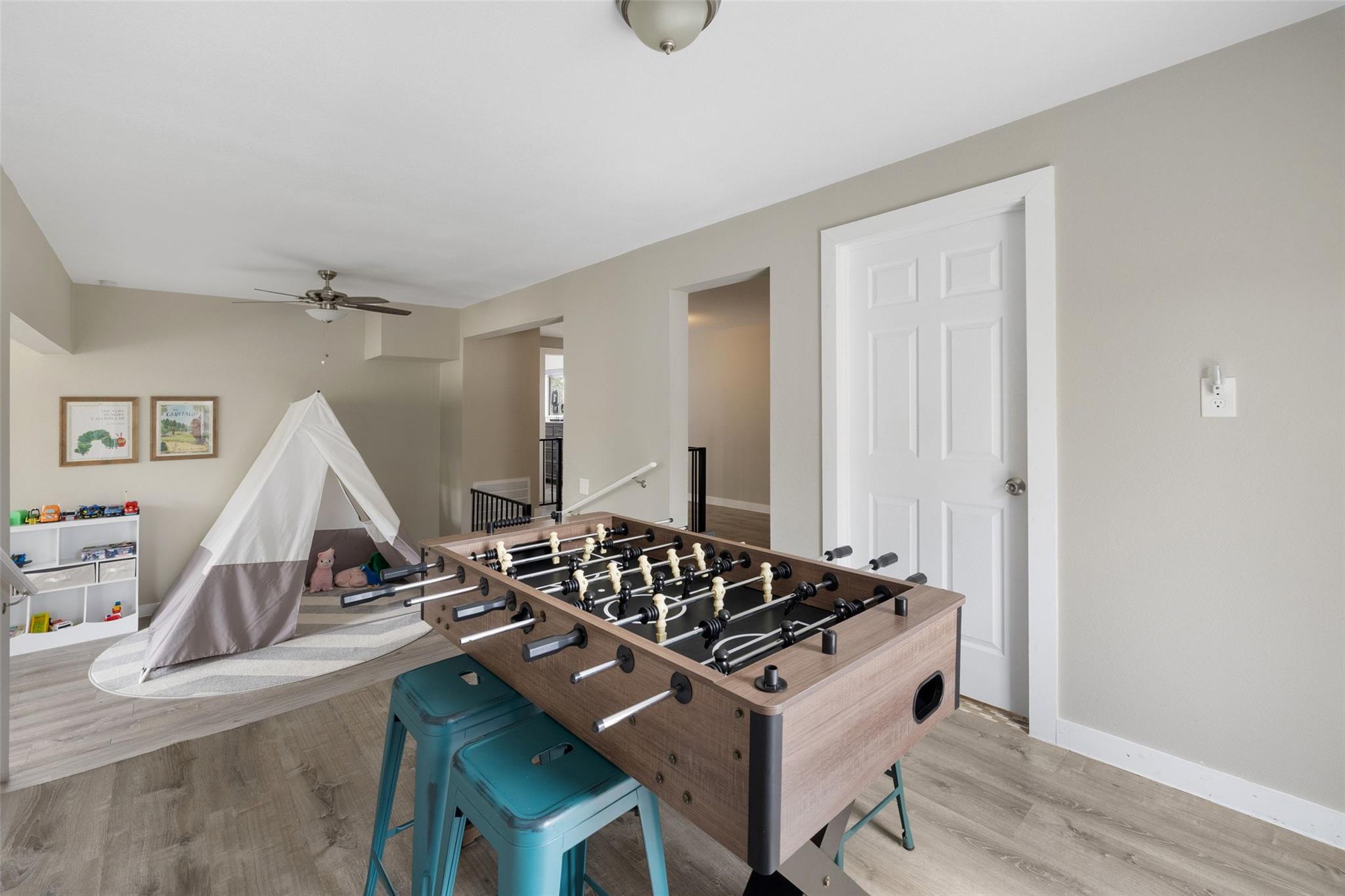 900 Deer Creek CIR