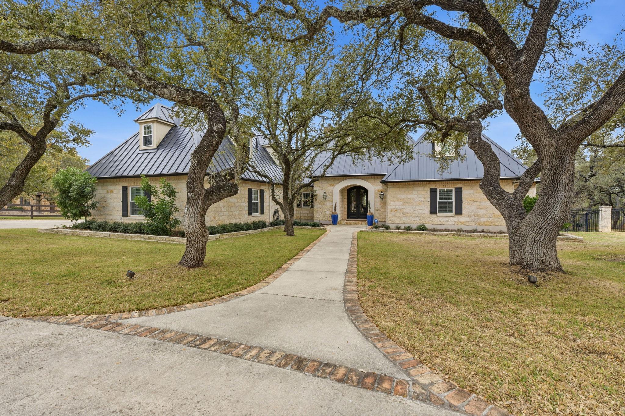 3118 La Ventana PKWY