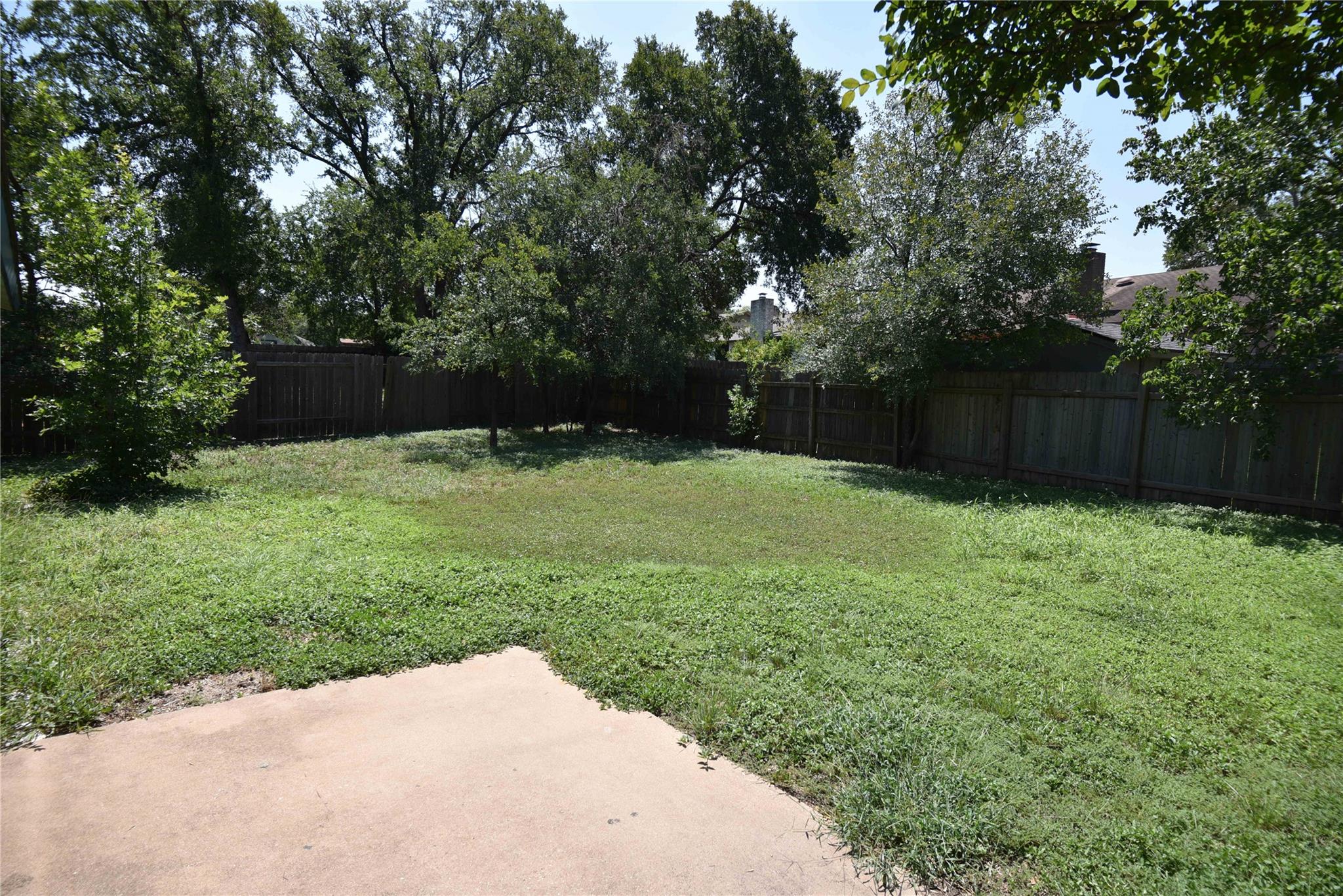 3928 Leafield DR