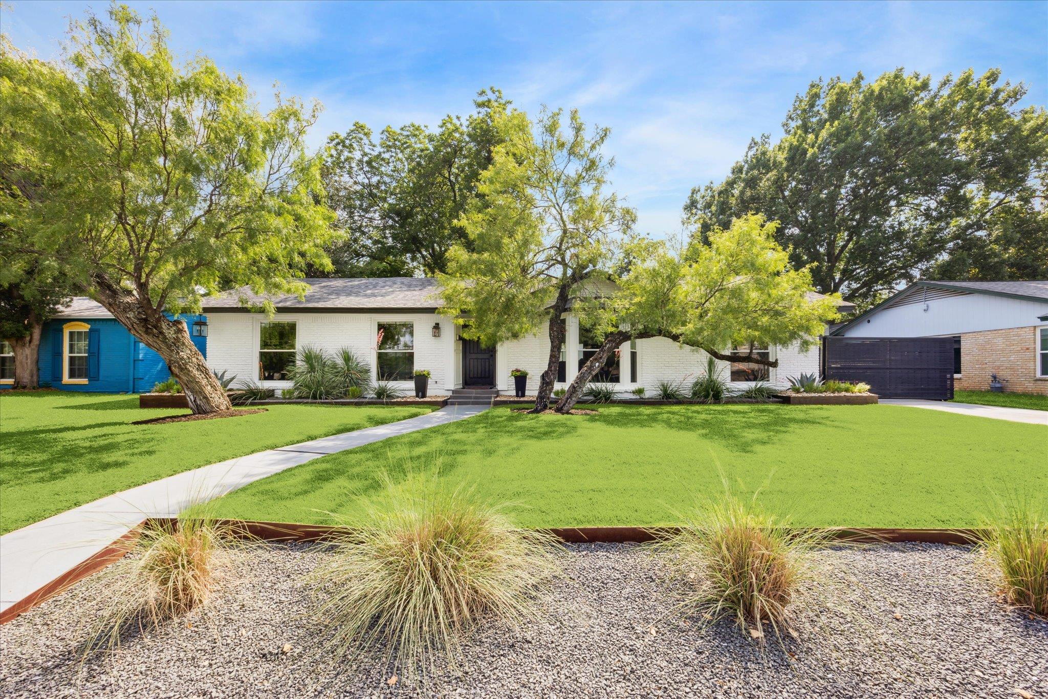 5808 Marilyn DR