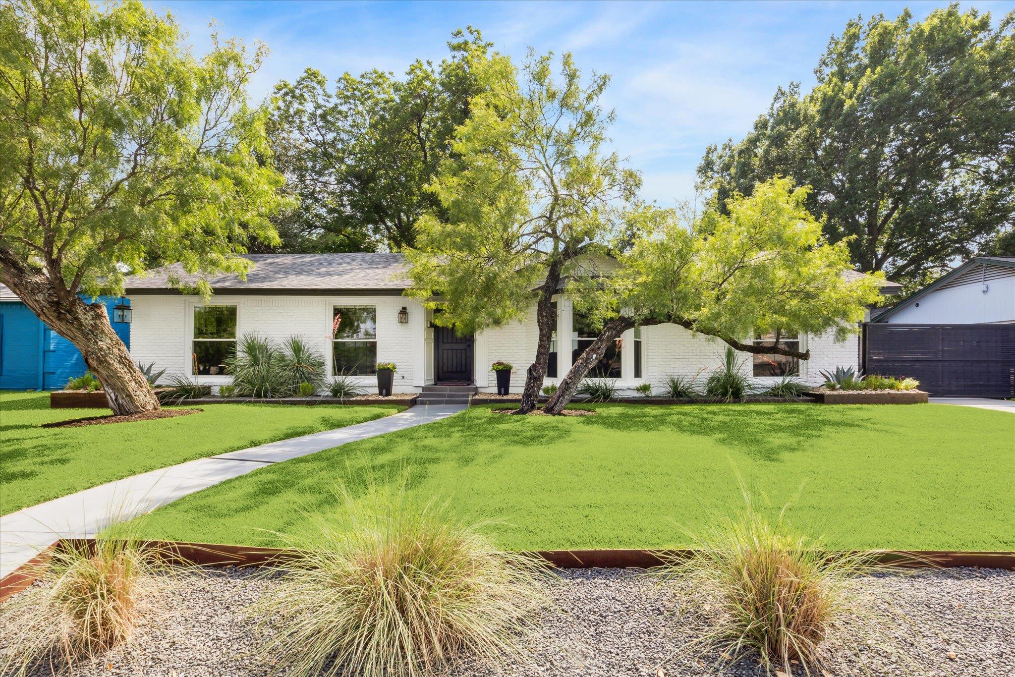 5808 Marilyn DR