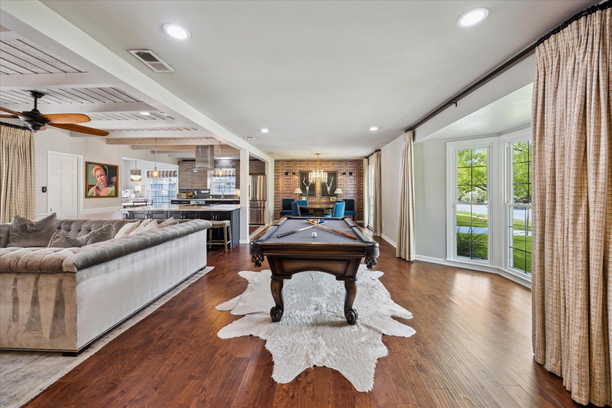 5808 Marilyn DR