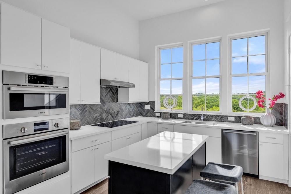 281 Pullman CT