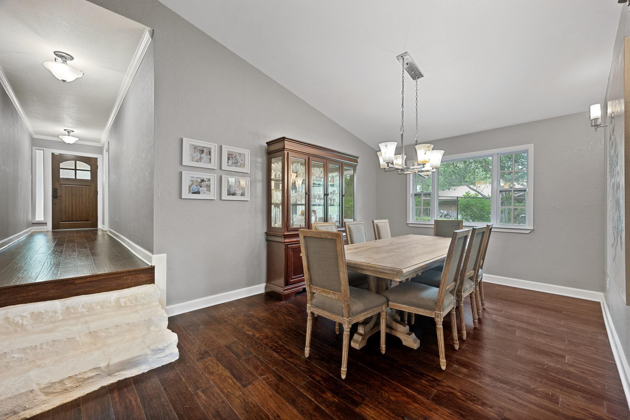 1211 Falcon Ledge DR