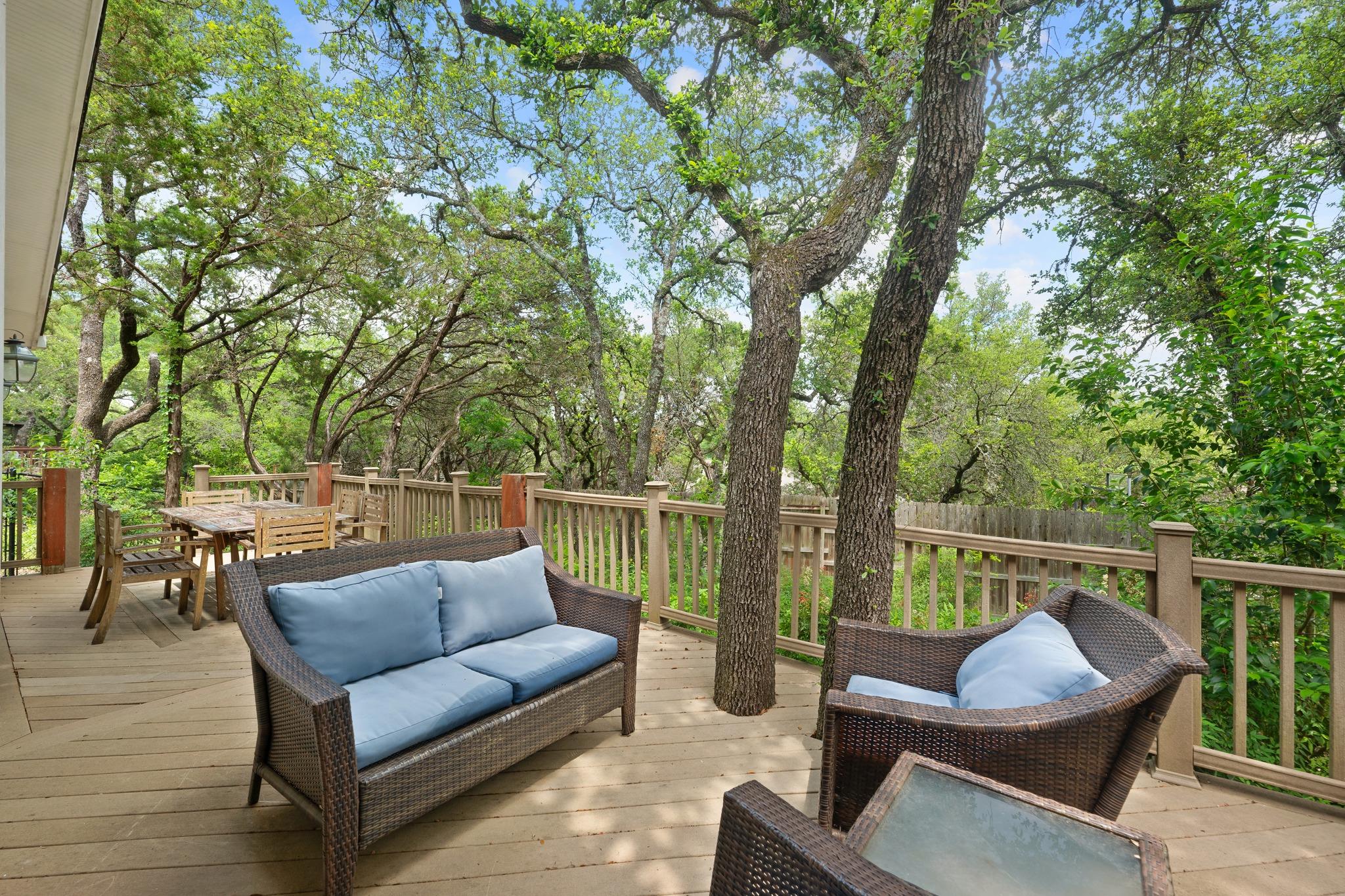 1211 Falcon Ledge DR