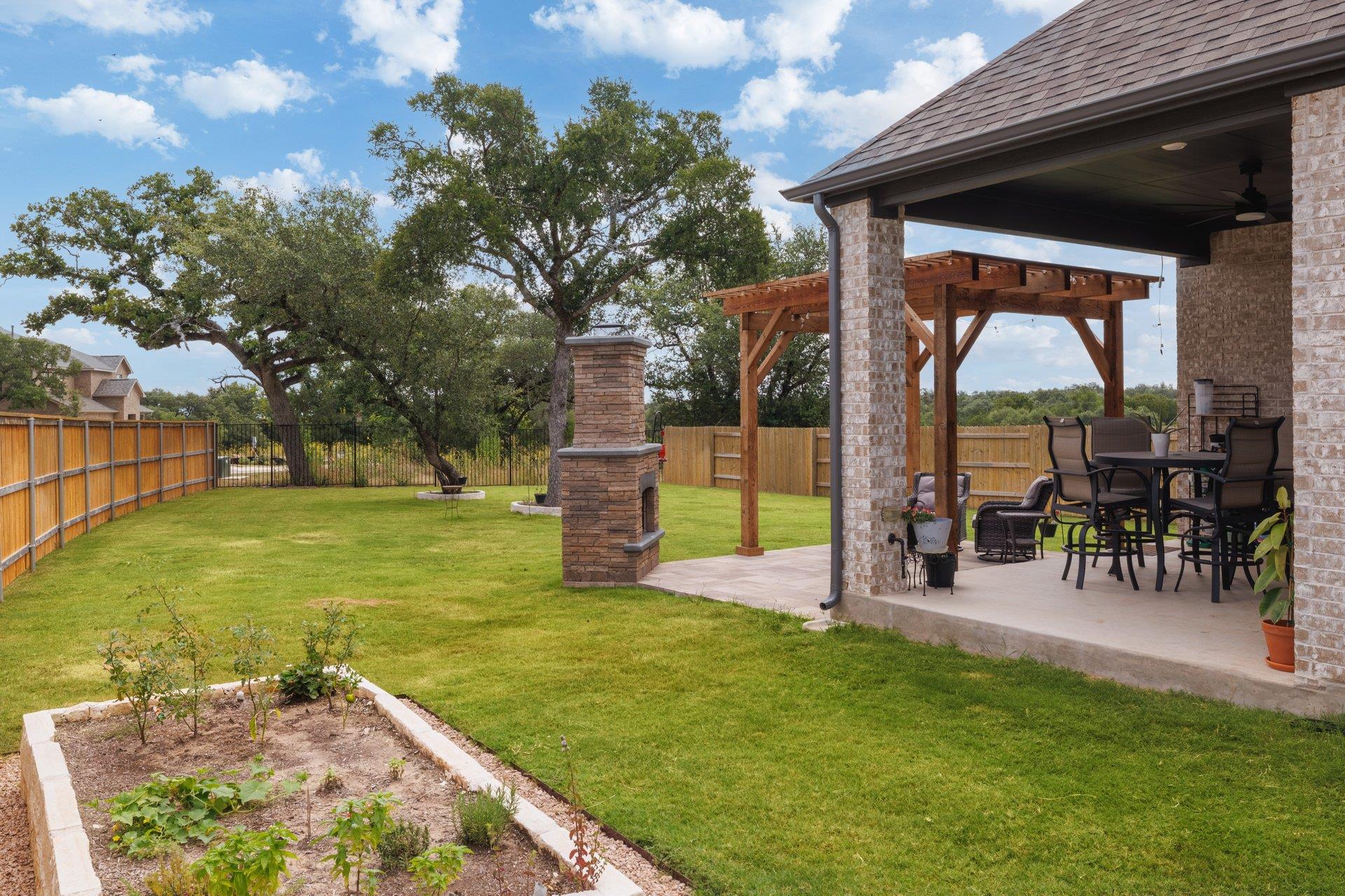 1236 Scenic Green LOOP