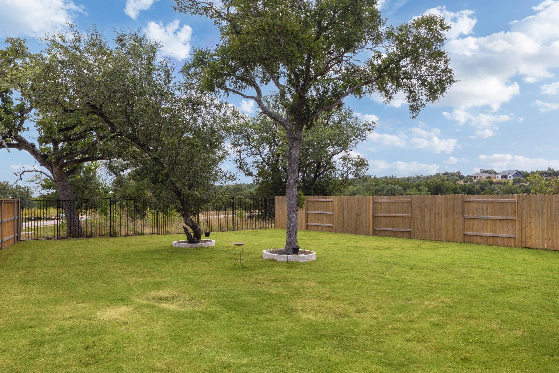 1236 Scenic Green LOOP