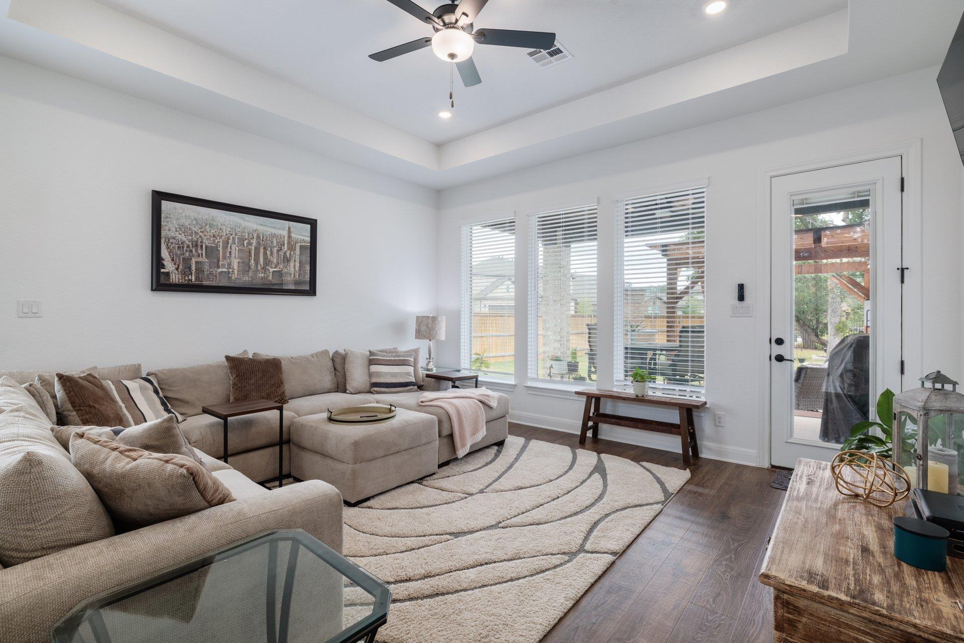 1236 Scenic Green LOOP