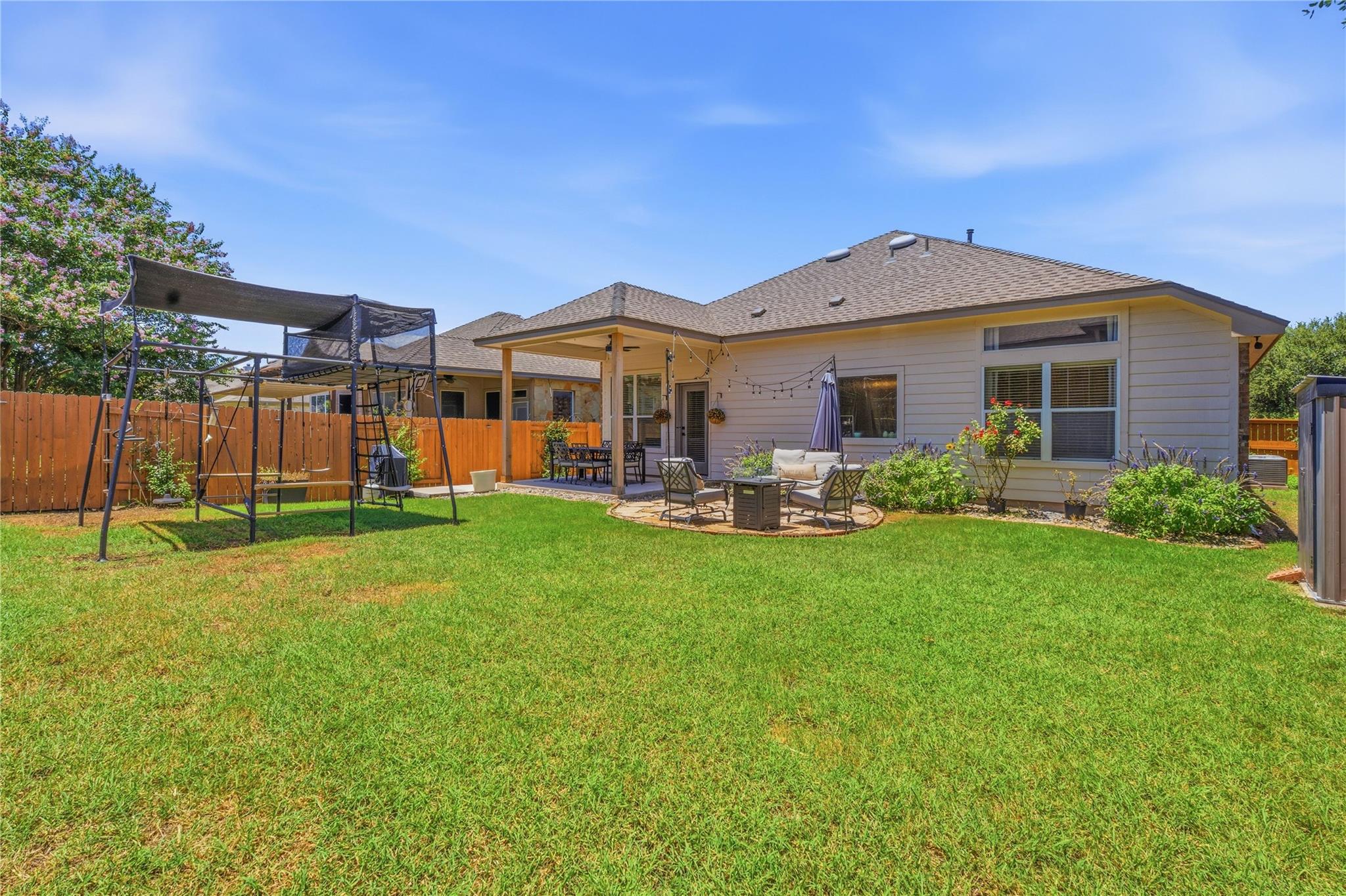 2851 Angelina DR