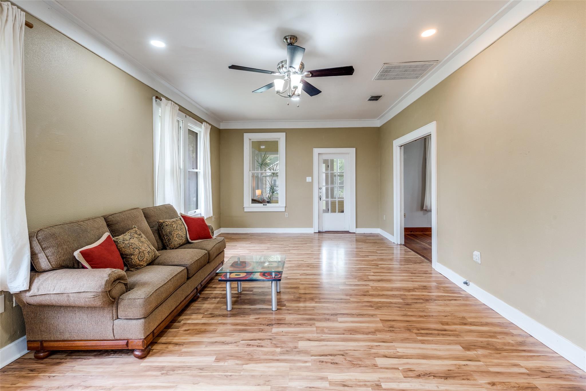 520 S Pecan Ave