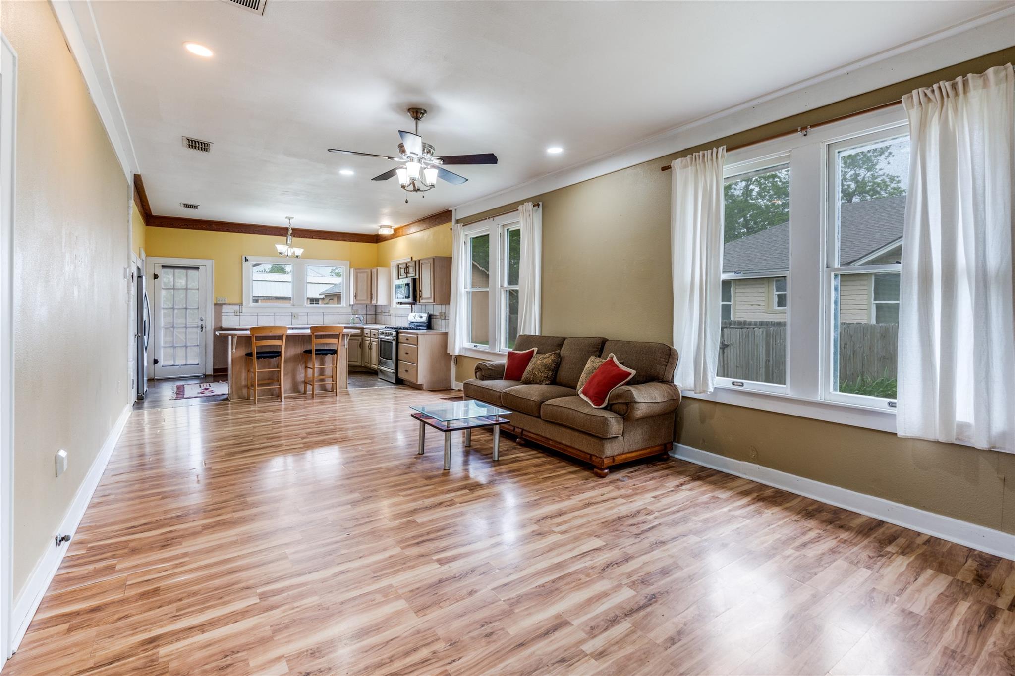 520 S Pecan Ave