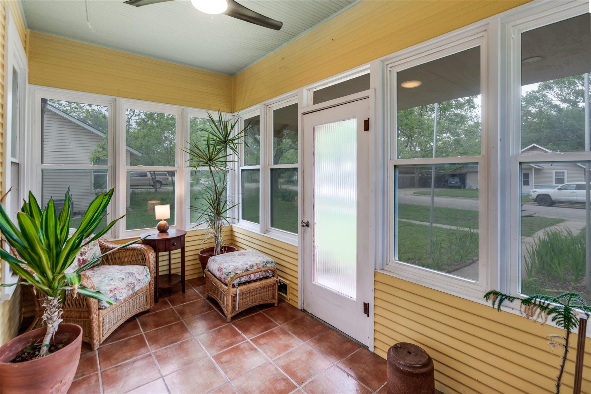 520 S Pecan Ave