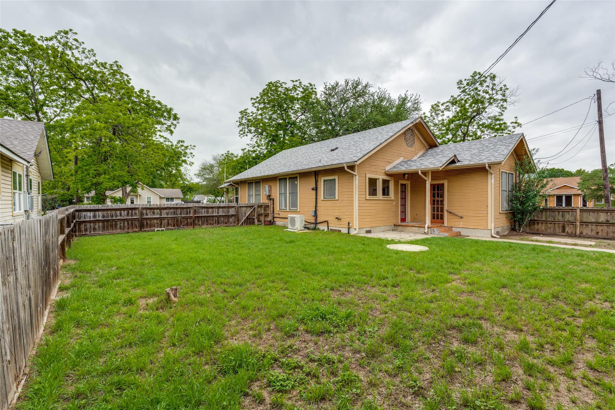 520 S Pecan Ave