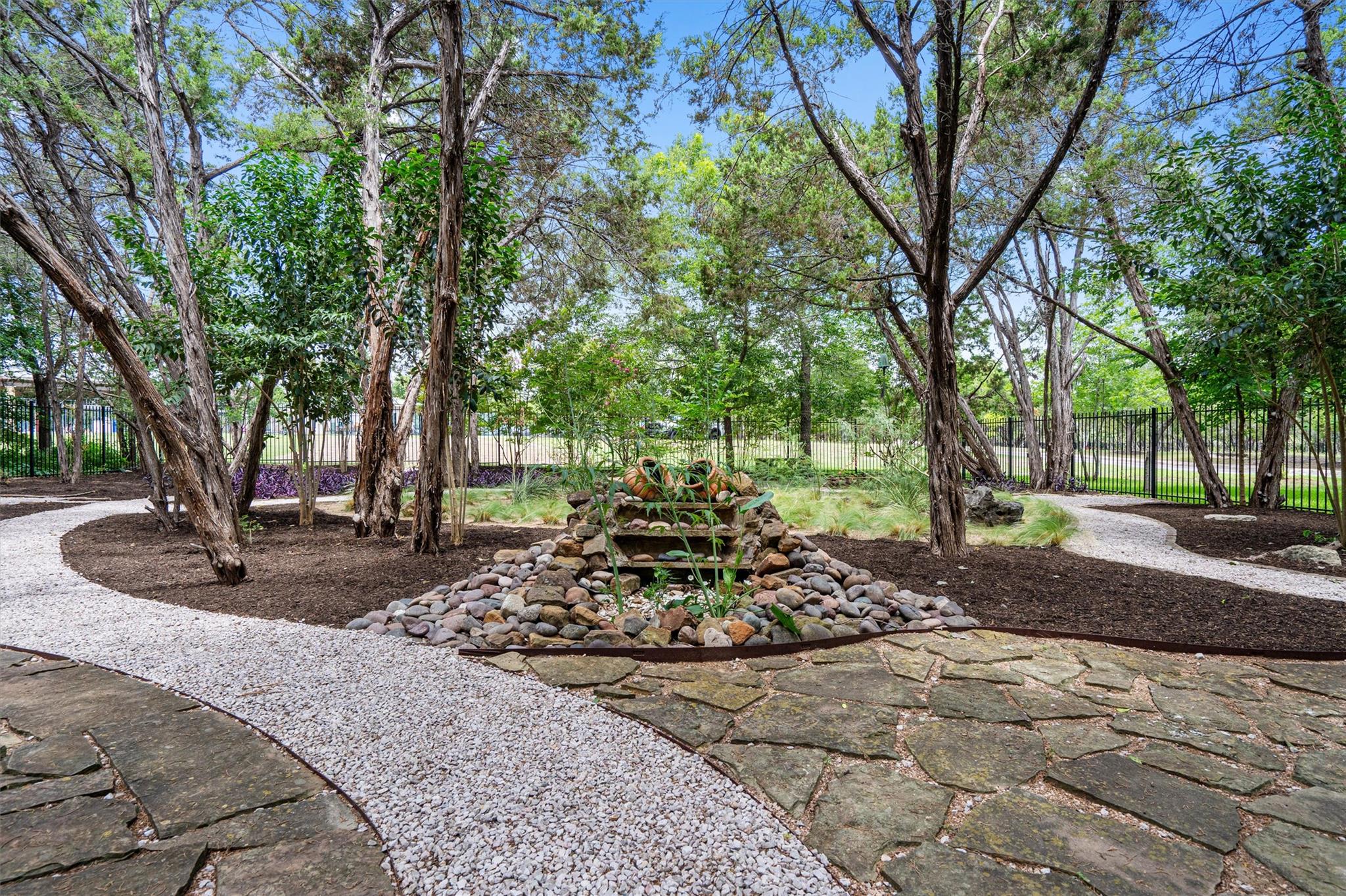 6906 Covered Bridge DR