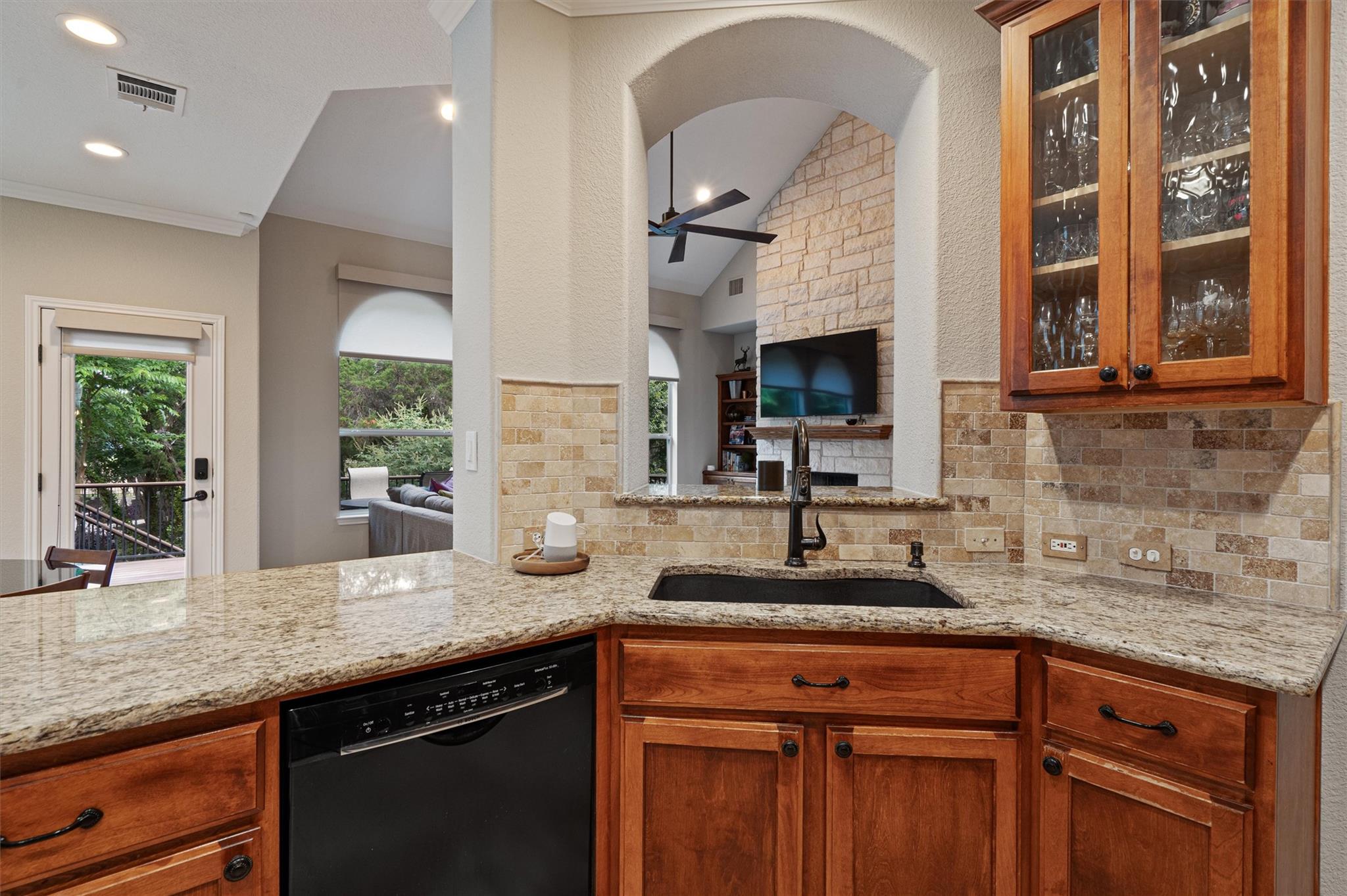 6906 Covered Bridge DR